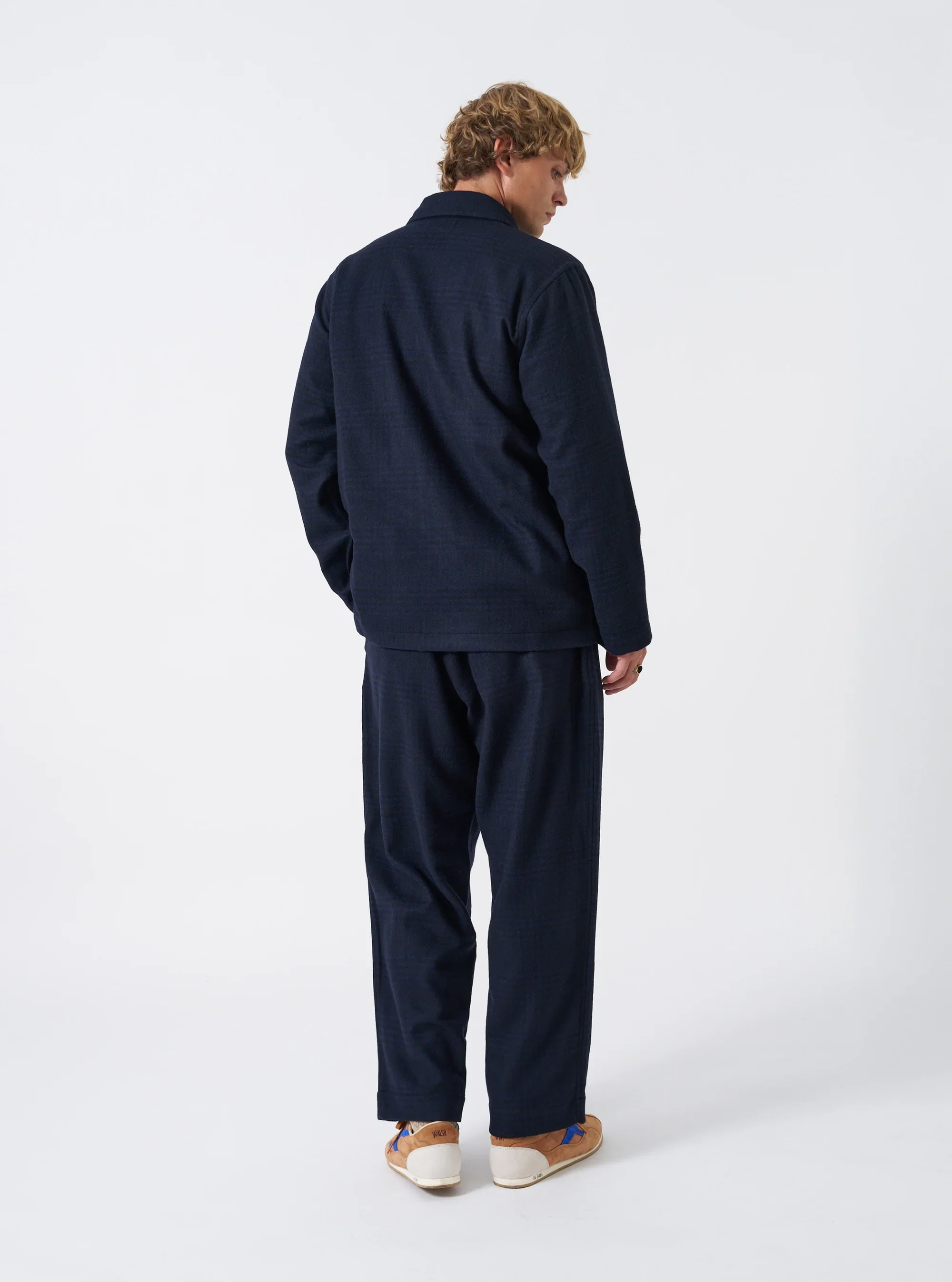 Universal_Works_Bakers_Overshirt_Bob_Wool_Mix_Navy_3.webp