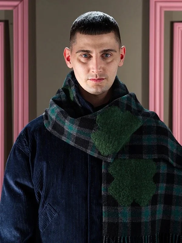 Henrik_Vibskov_Cross_Wool_Scarf_Olive_Navy_Grid_4.jpeg