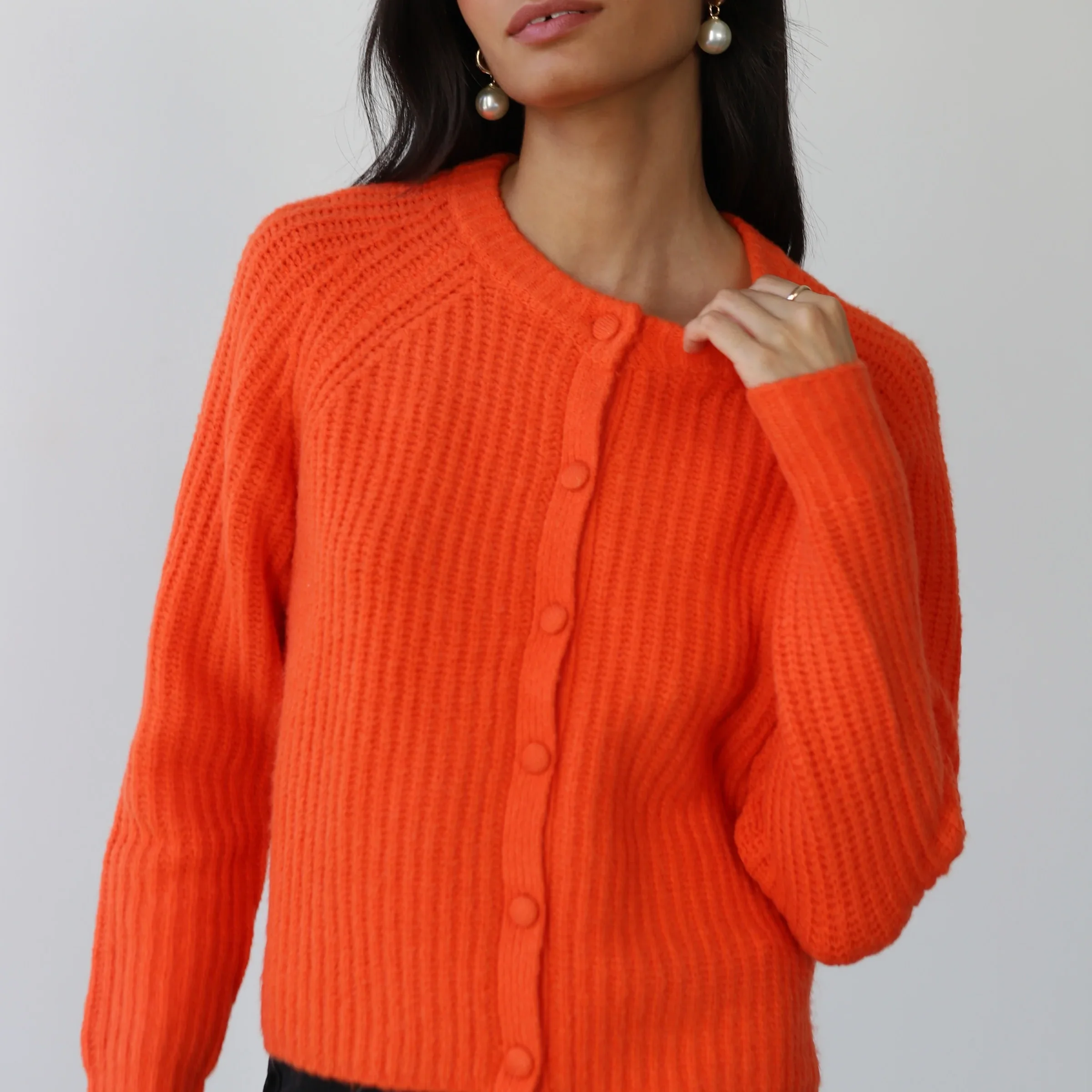 Callahan_Knitwear_Poppy_Cardigan_Poppy_Tomato_Red_Orange_2a.webp