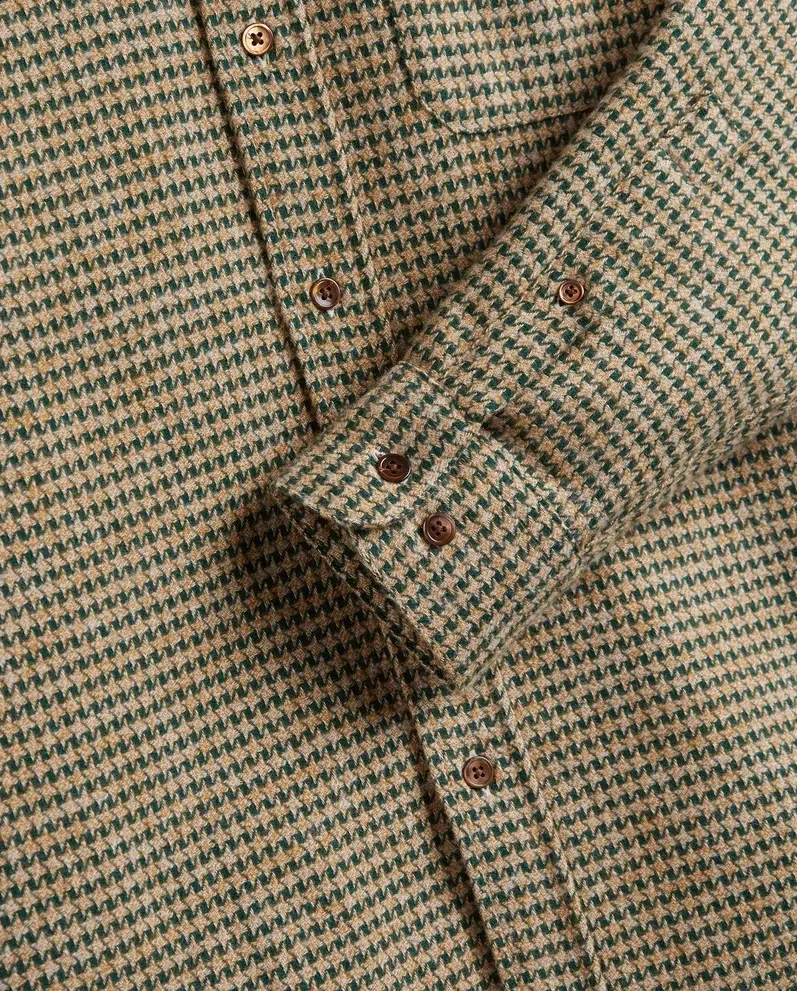 Portuguese_Flannel_Abstract_Pied_Poule_Green_Houndstooth_3.webp