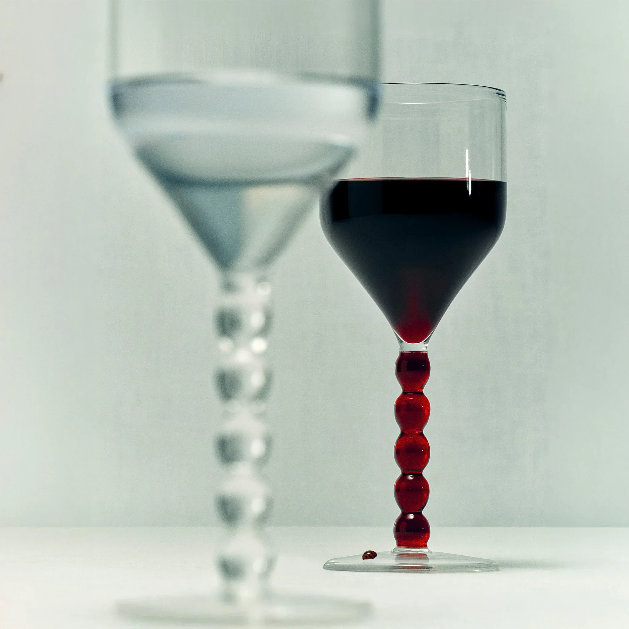 Maison_Balzac_Perle_Wine_Glasses_Clear_Rouge_Red_2.webp