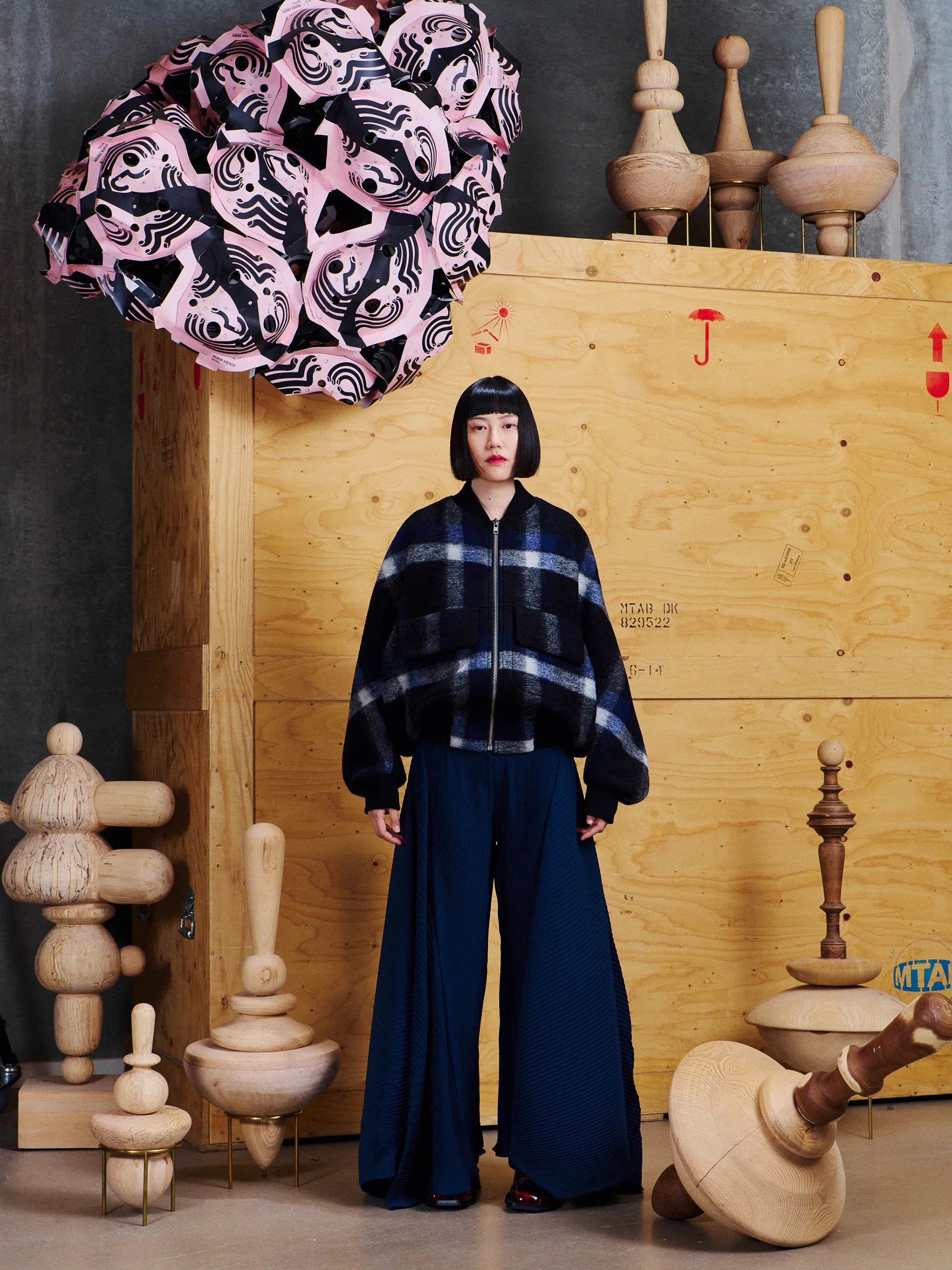 Henrik_Vibskov_Merry_Bomber_Dark_Blurry_Checks_Blue_Black_Wool_5.webp