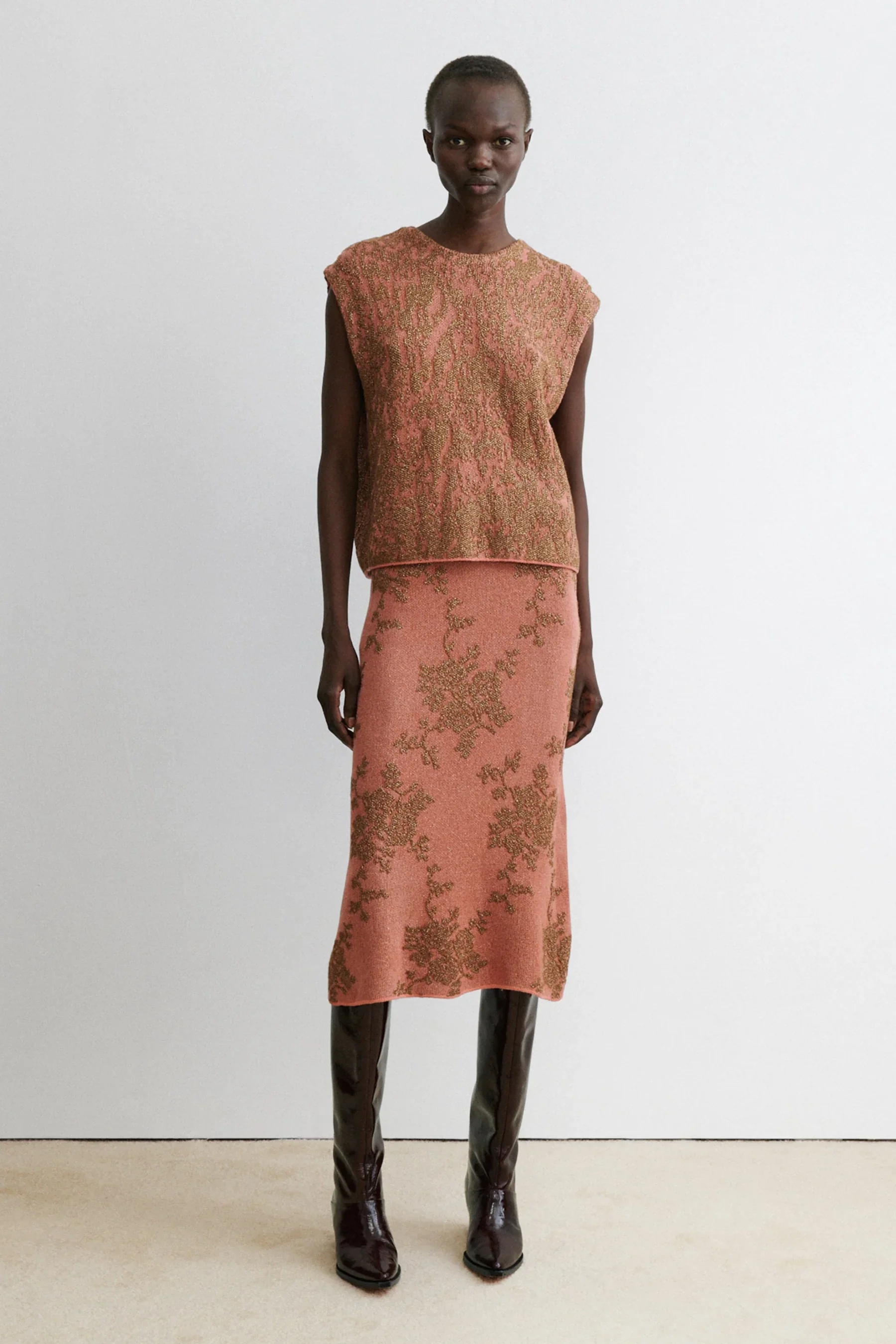 261W-404-K1829_Rachel_Comey_Brocca_Vest_Melon_Bronze_Chenille_Jacquard_1.webp