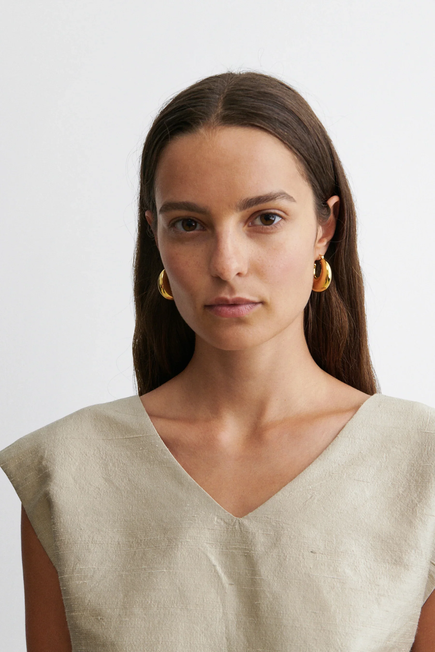 221W-203-ACP10_Rachel_Comey_Grass_Earrings_Old_Gold_2.webp