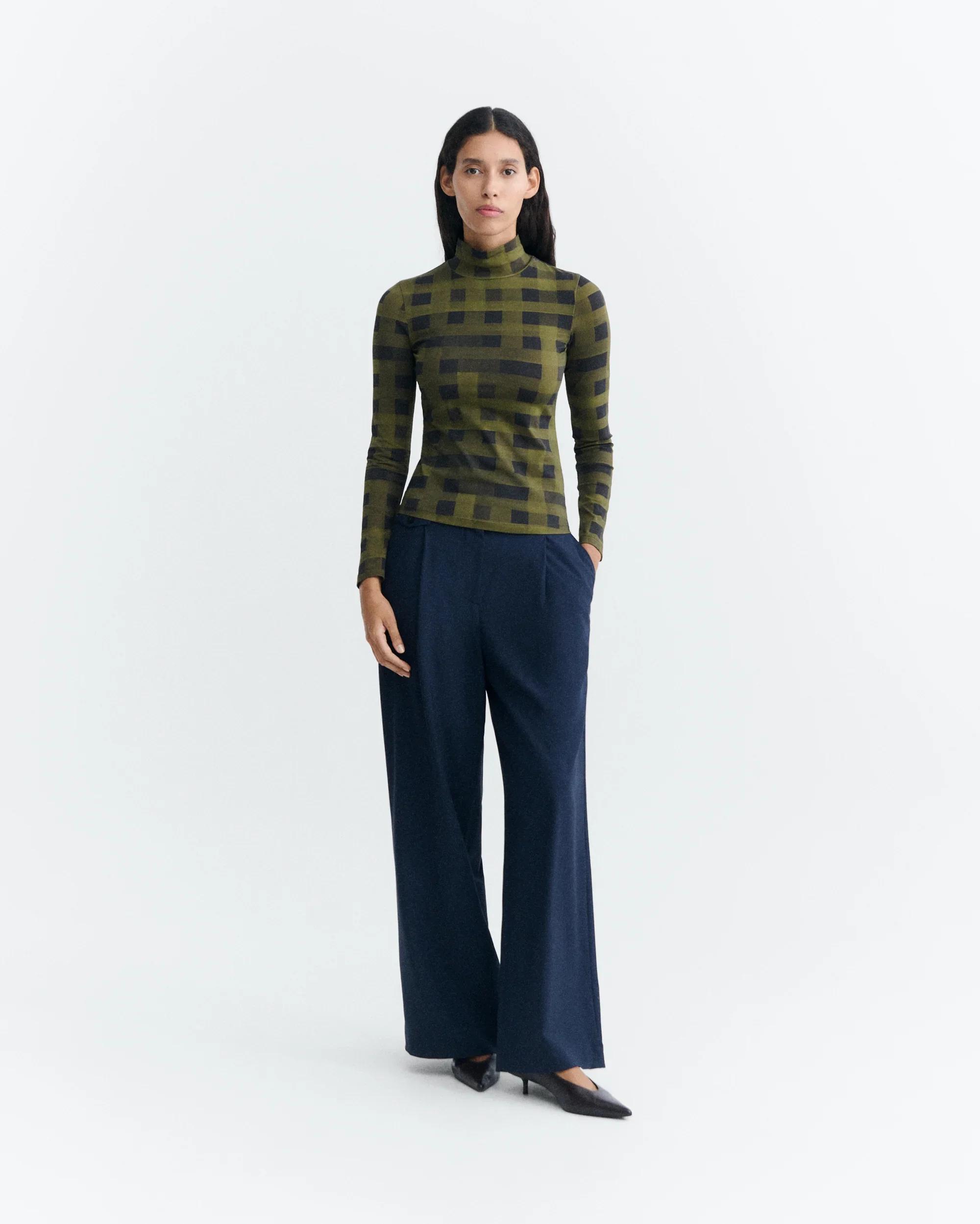 Thinking_Mu_Ellen_Top_Tangle_Print_Army_Olive_Green_Black_Ginham_Plaid_Check_3.webp
