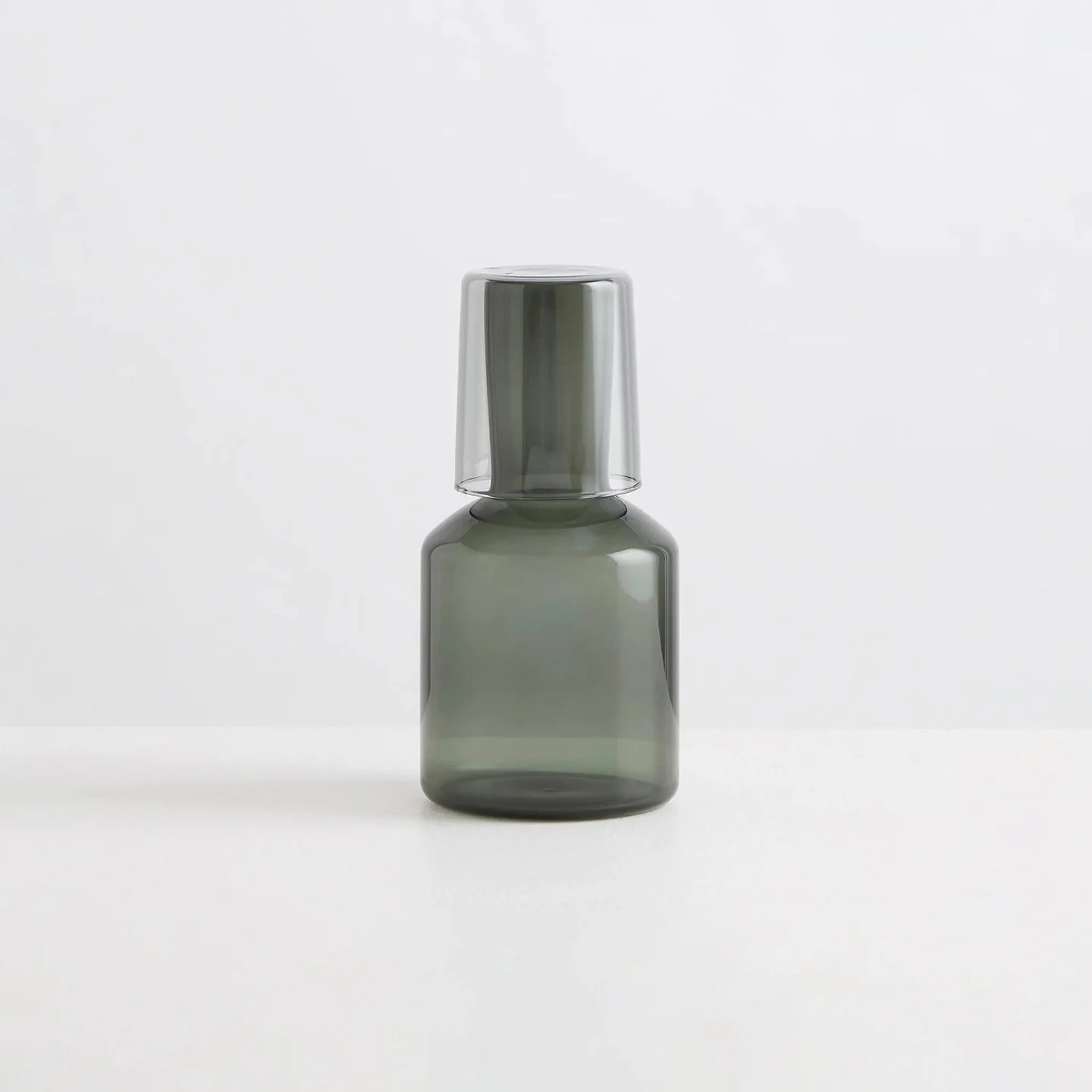 Maison_Balzac_Jai_Soif_Carafe_Glass_Gobelet_Set_Smoke_Gray_Grey_1.jpg