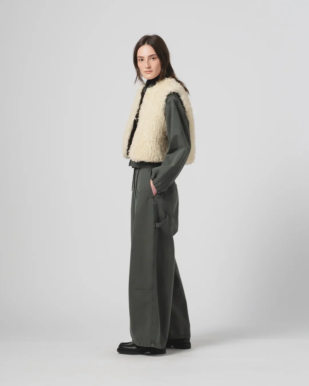 Girls_of_Dust_Peak_Vest_Alaska_Fluff_Ecru_6.jpg