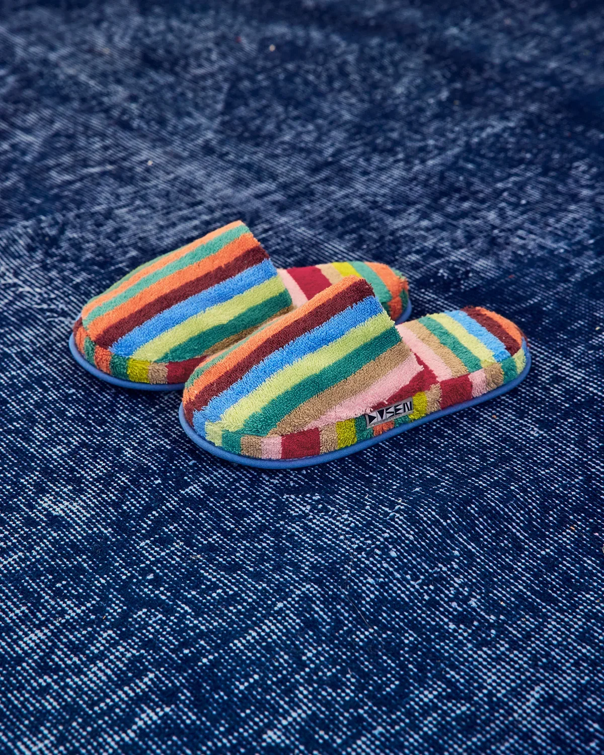 Dusen_Dusen_Terry_Stripe_Slippers_Butterfly_Rainbow_Multi_1.webp