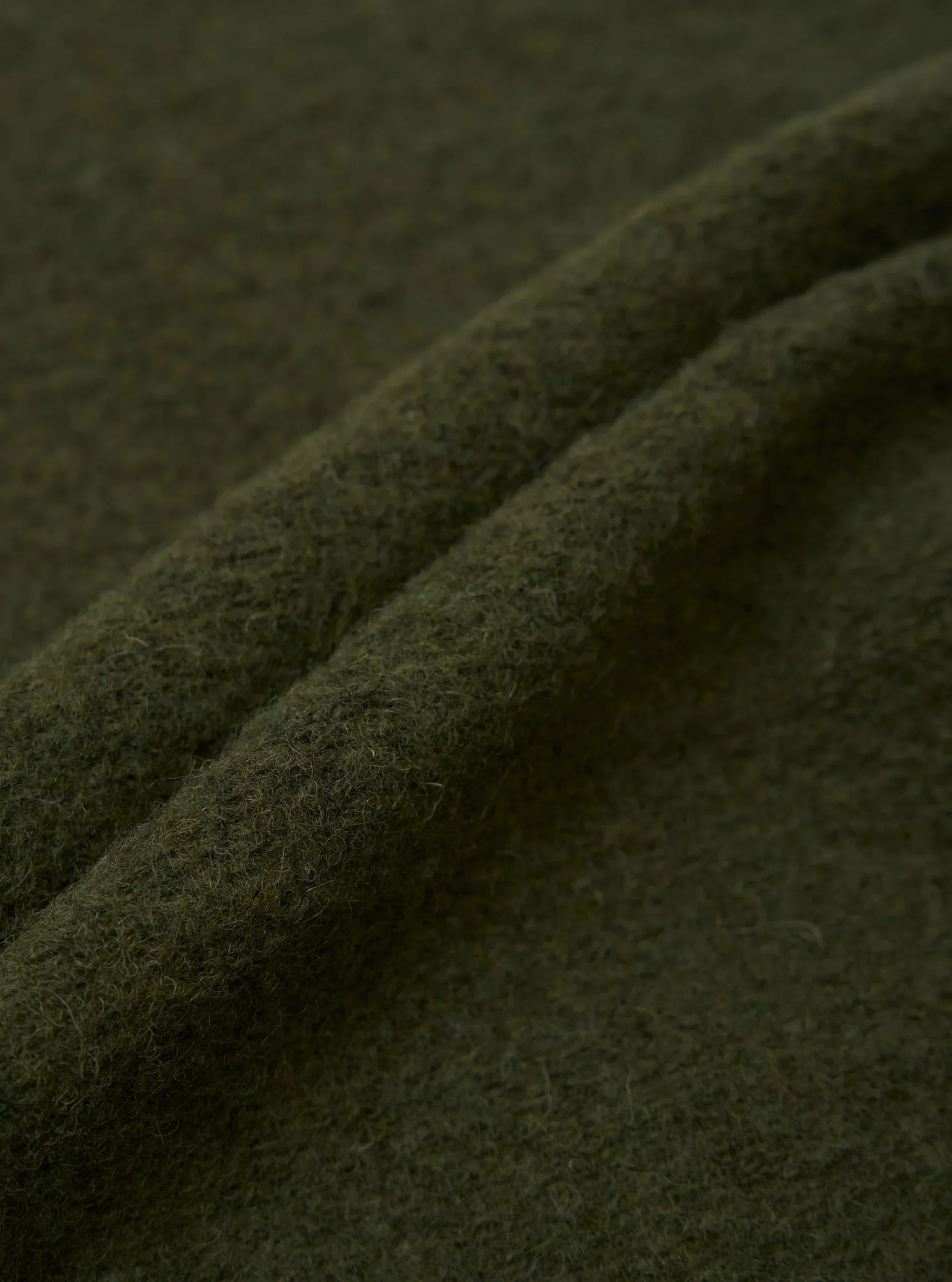 00016_Universal_Works_Wool_Fleece_Cardigan_Olive_Army_Green_4.webp