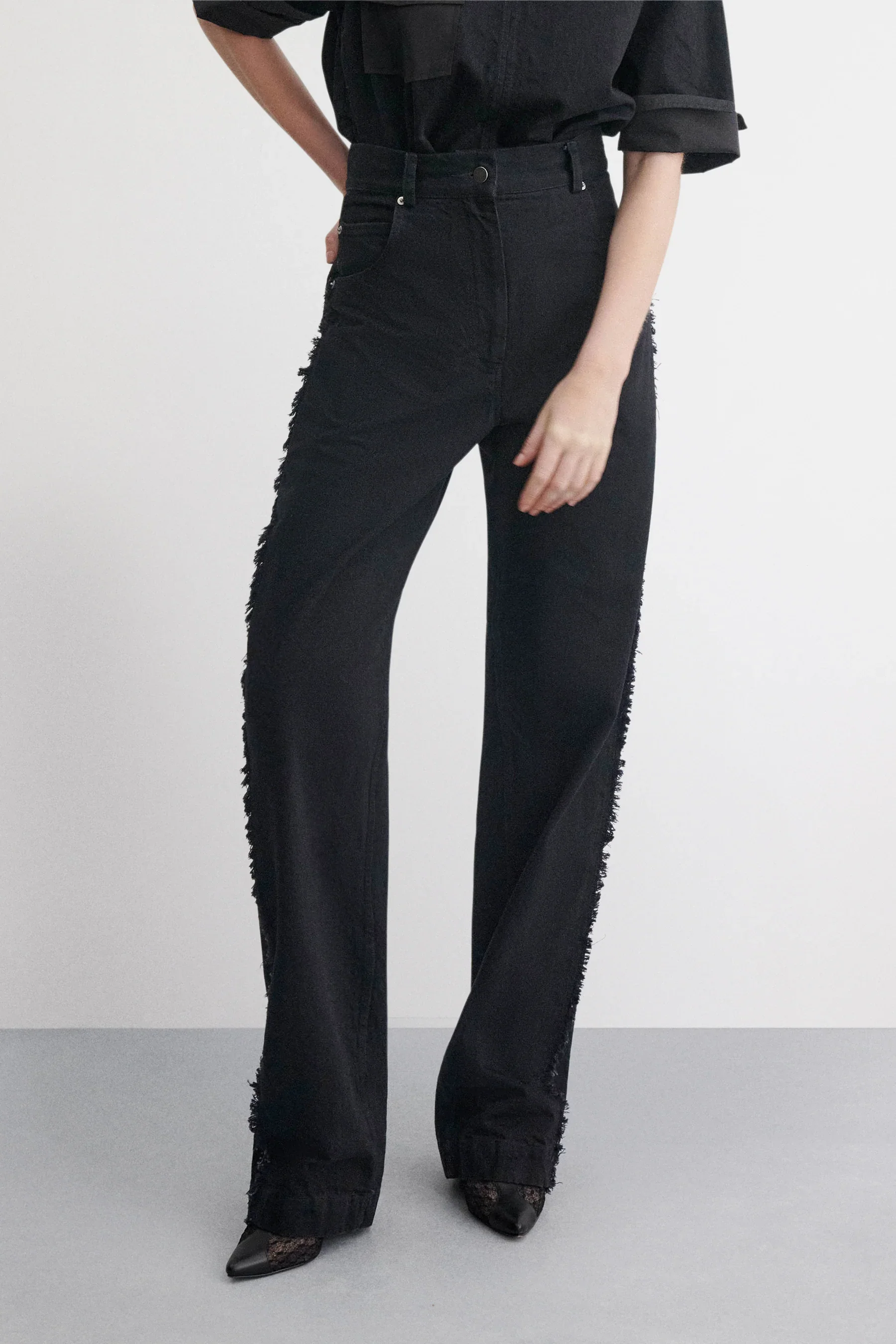 271W-753-D100R_Rachel_Comey_Renate_Pant_Black_Raw_Wash_Salinas_Denim_Fringe_Fray_2.webp