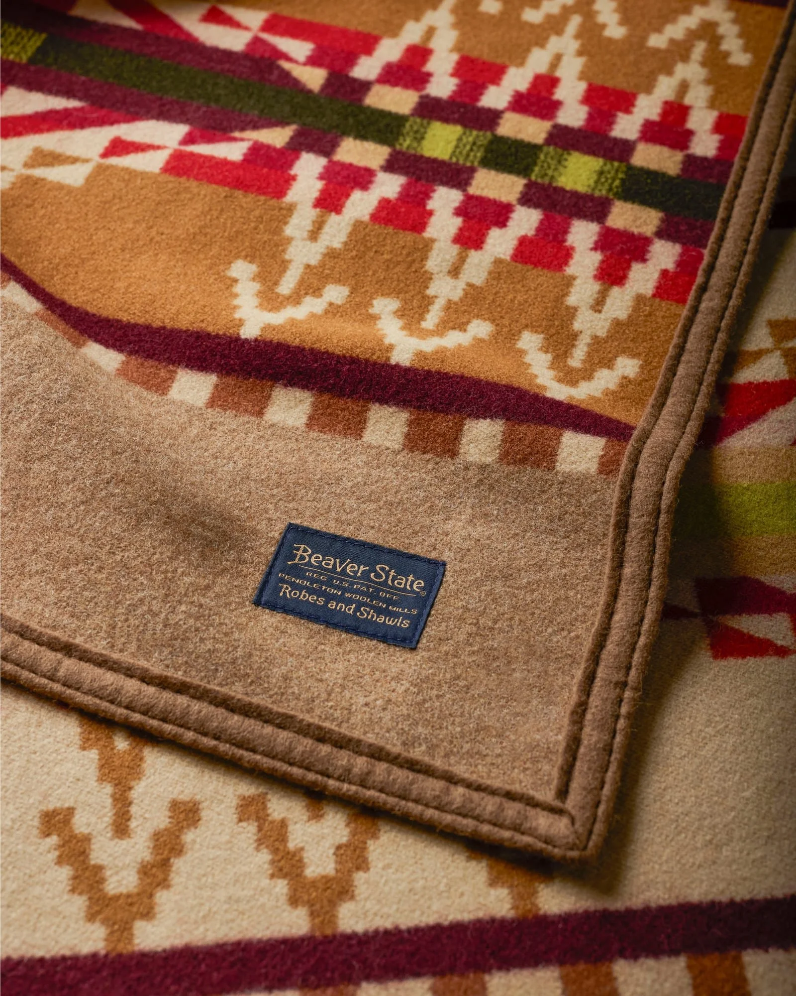79694Z_57275_Pendleton_Beacon_Rock_Blanket_Wool_Twin_3.jpeg