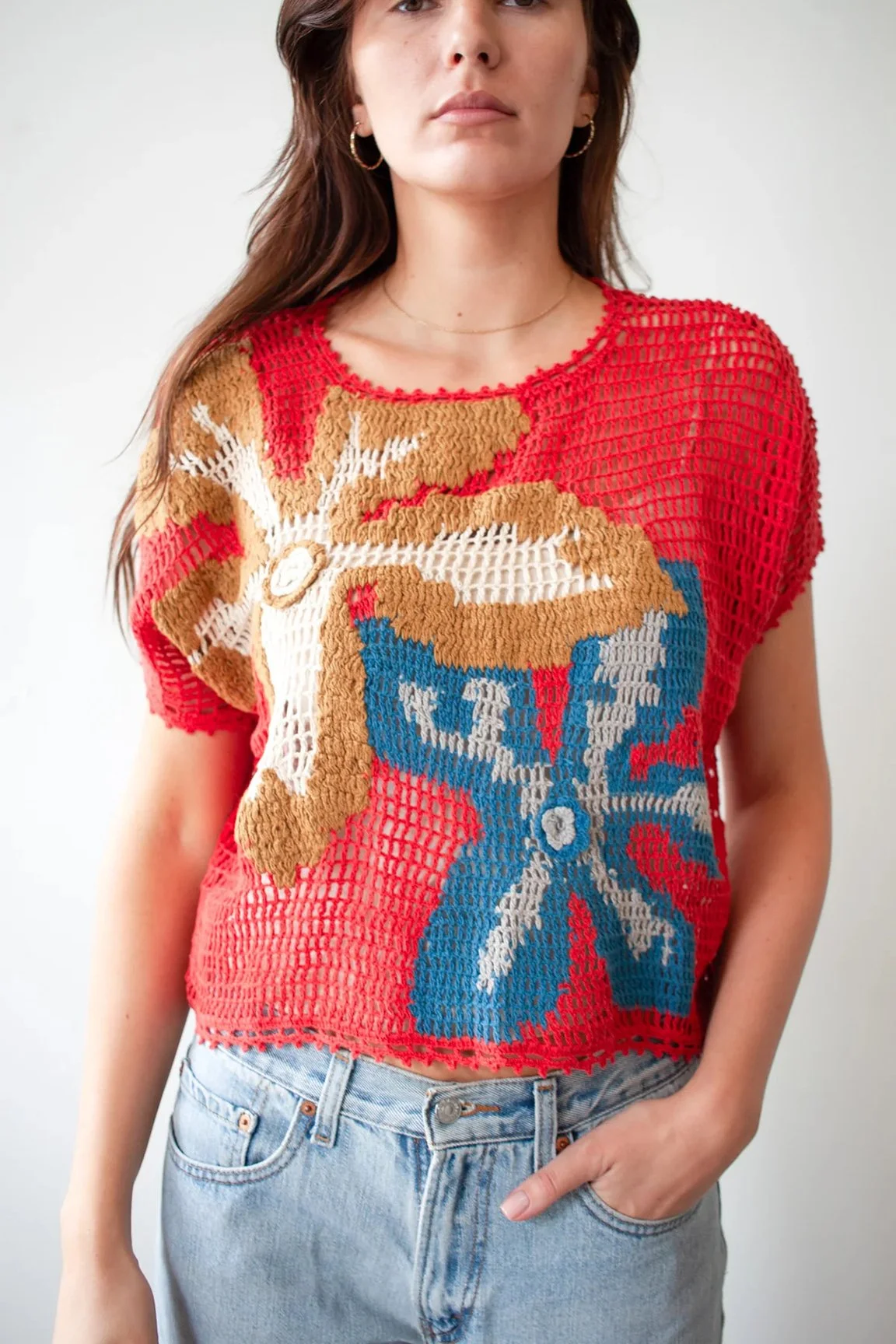 Bel_Kazan_Yeva_Top_Crocket_Knit_FLower_Cherry_Red_4.jpg