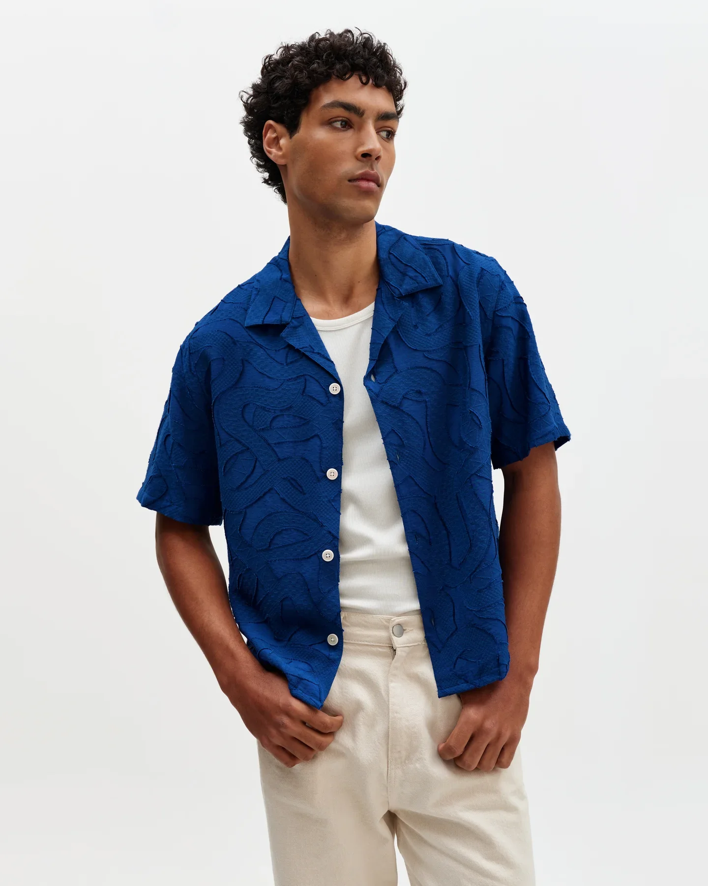 Wax_London_Curzon_Blue_Jacquard_Viscose_Short_Sleeve_Shirt_2.webp