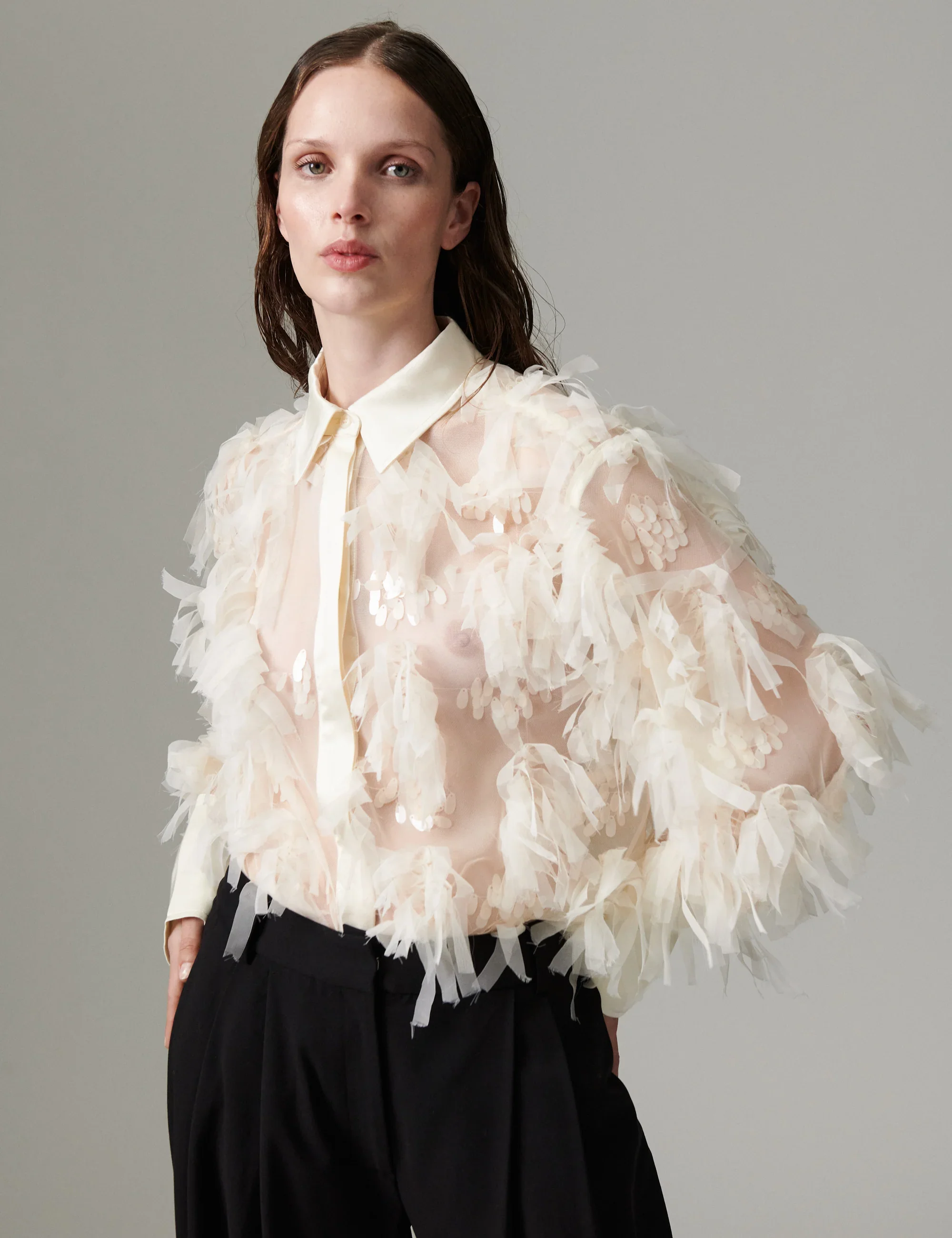 Day_Stema_Shiny_Sprout_Blouse_Brown_Rice_Cream_Ivory_White_Ecru_3.webp
