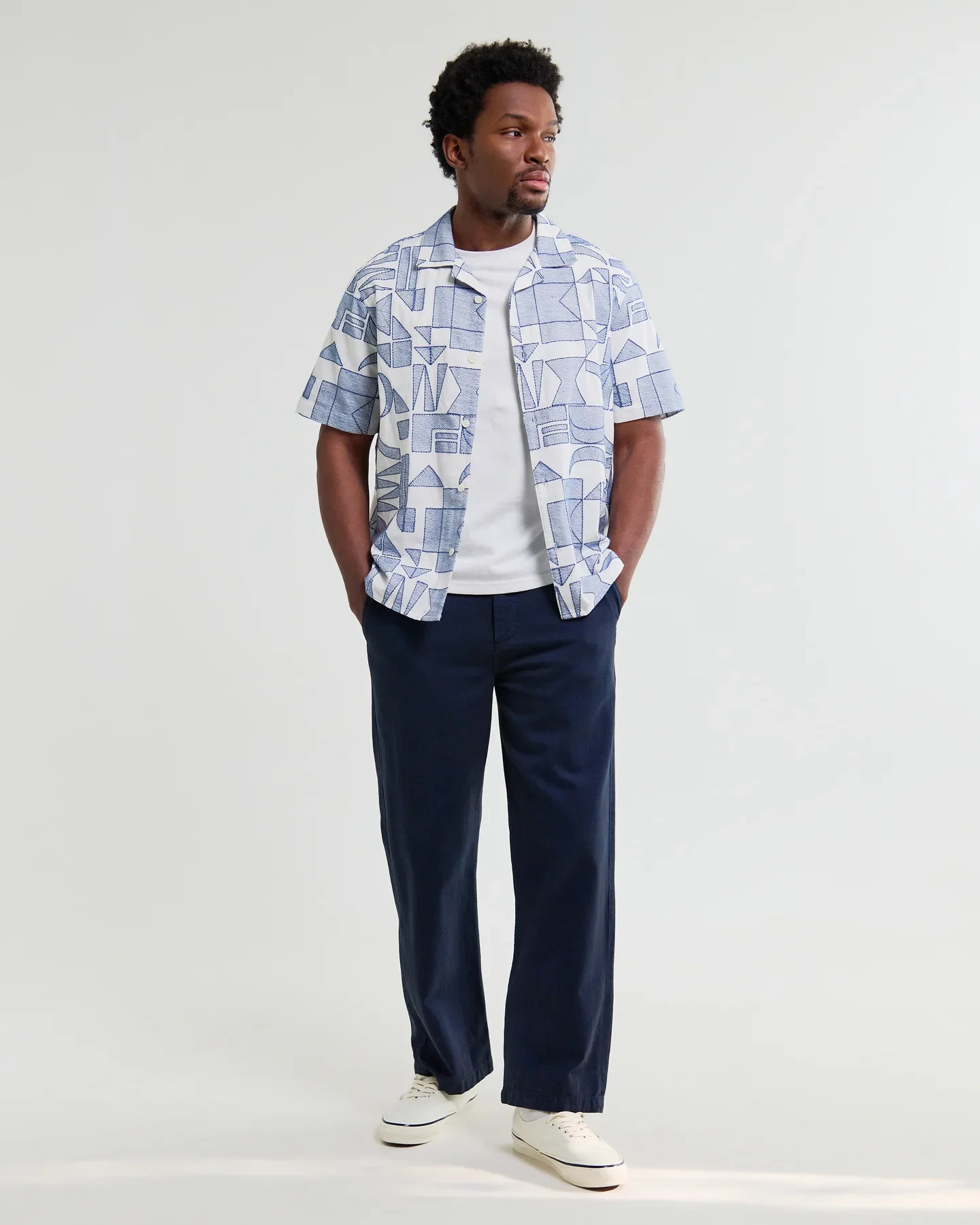 Wax_London_Didcot_Shirt_Ecru_Blue_Geometric_Emboidered_3.webp
