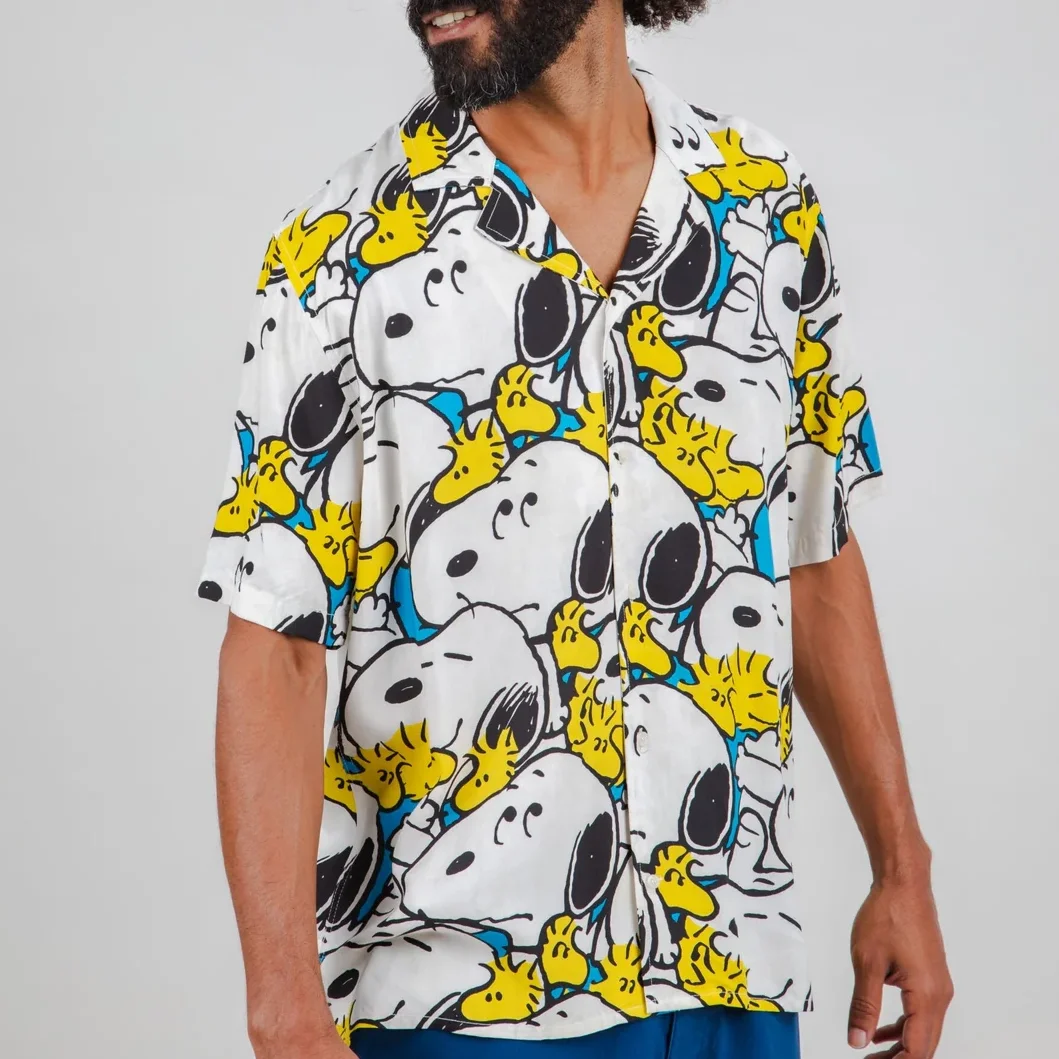 Brava_Peanuts_Freehugs_Aloha_Shirt_White_Snoopy_Woodstock_1a.webp