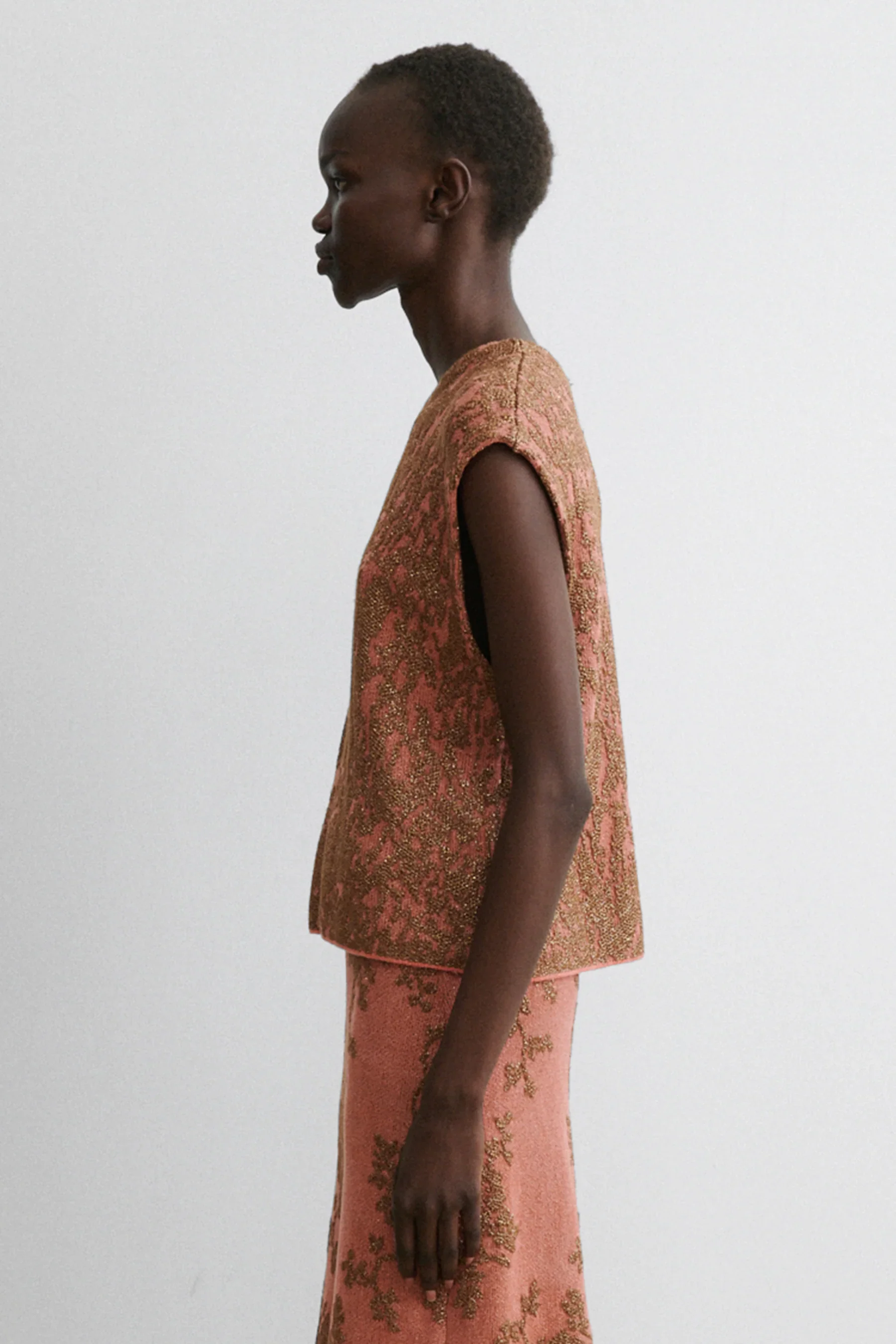 261W-404-K1829_Rachel_Comey_Brocca_Vest_Melon_Bronze_Chenille_Jacquard_3.webp