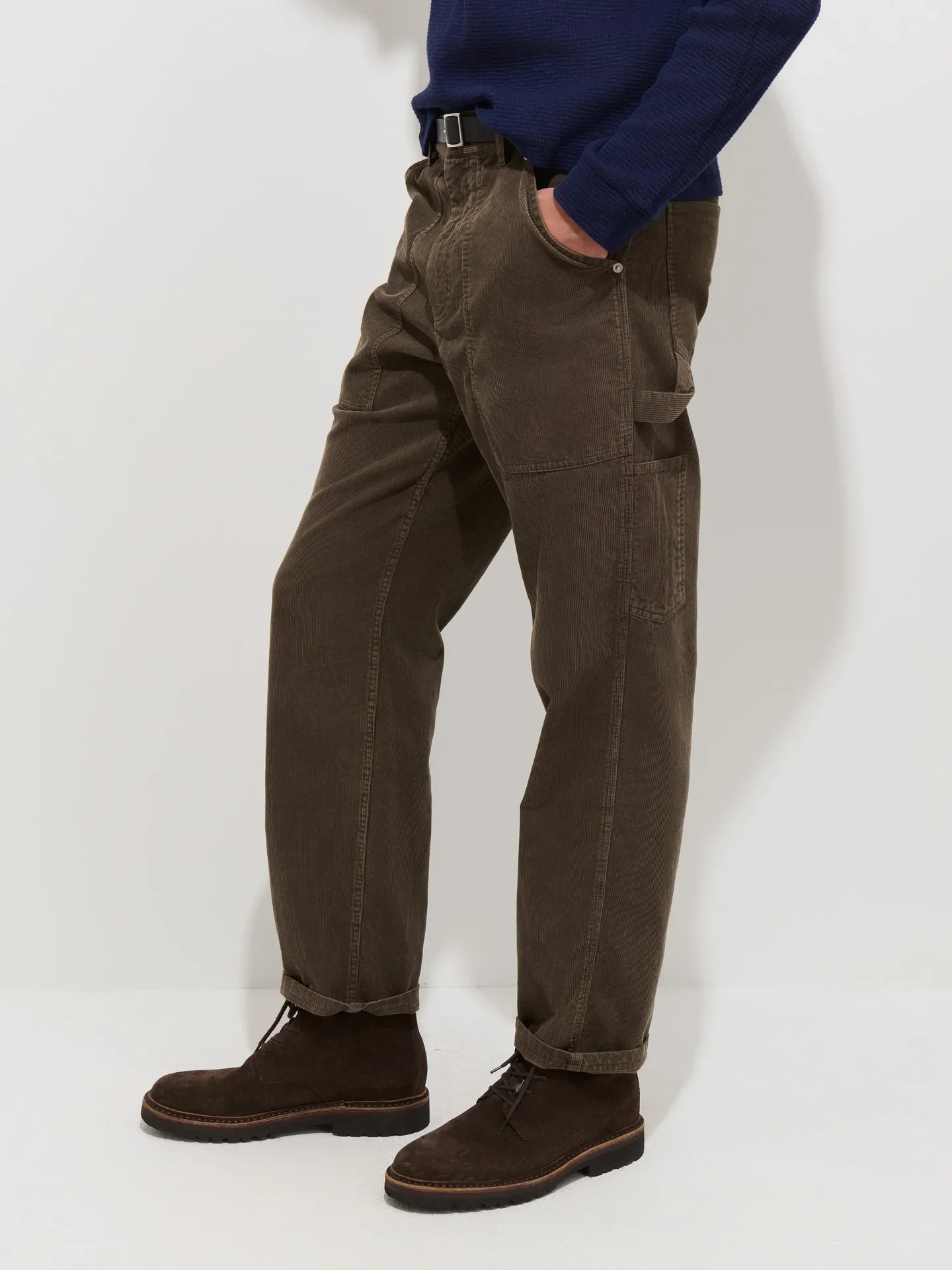 Alex_Mill_Painter_Pant_Fine_Wale_Corduroy_Cord_Coffe_Bean_Espresso_Mocha_Brown_3.webp