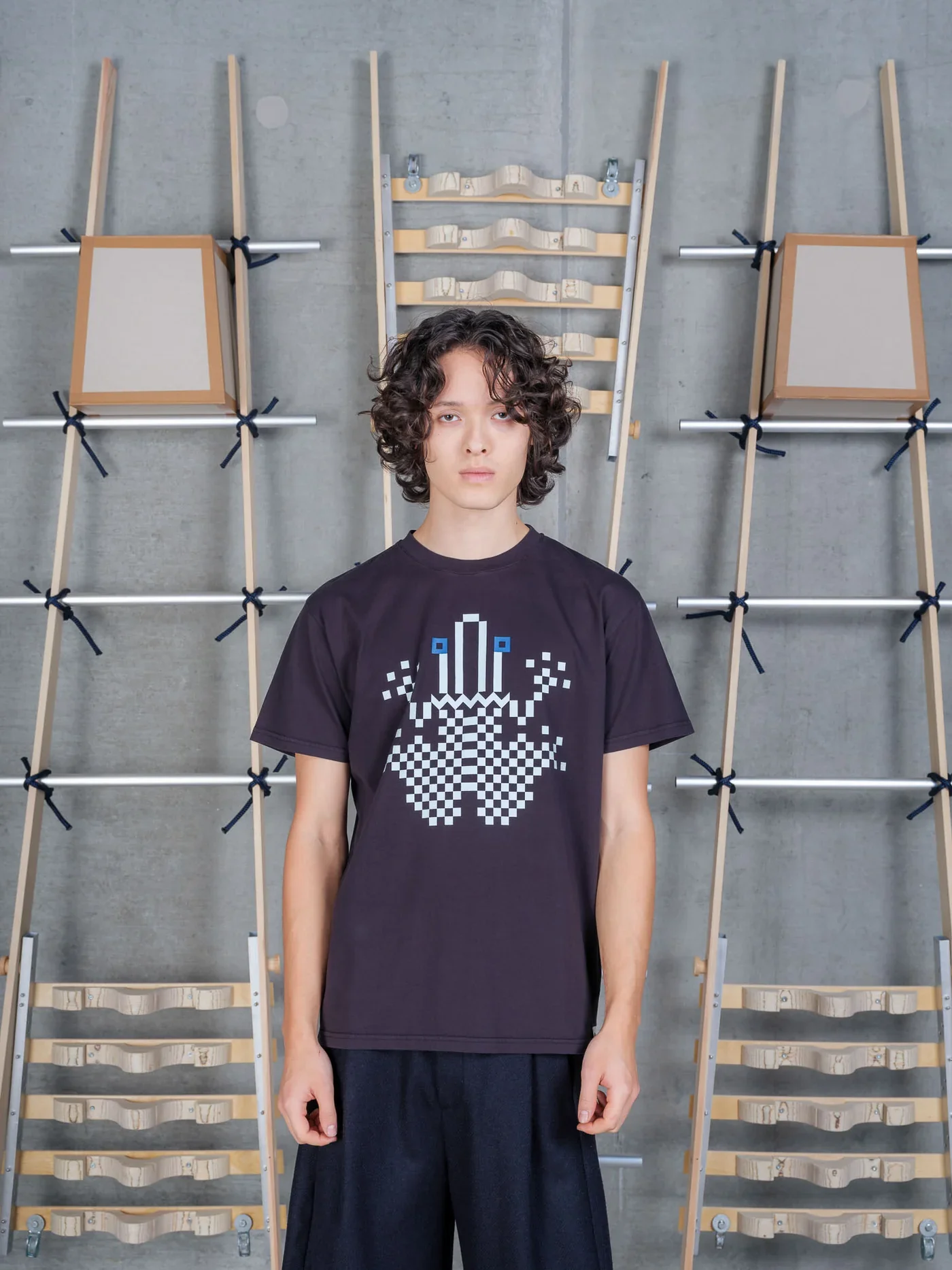 Henrik_Vibskov_Cross_Stitch_Tee_Black_2.webp