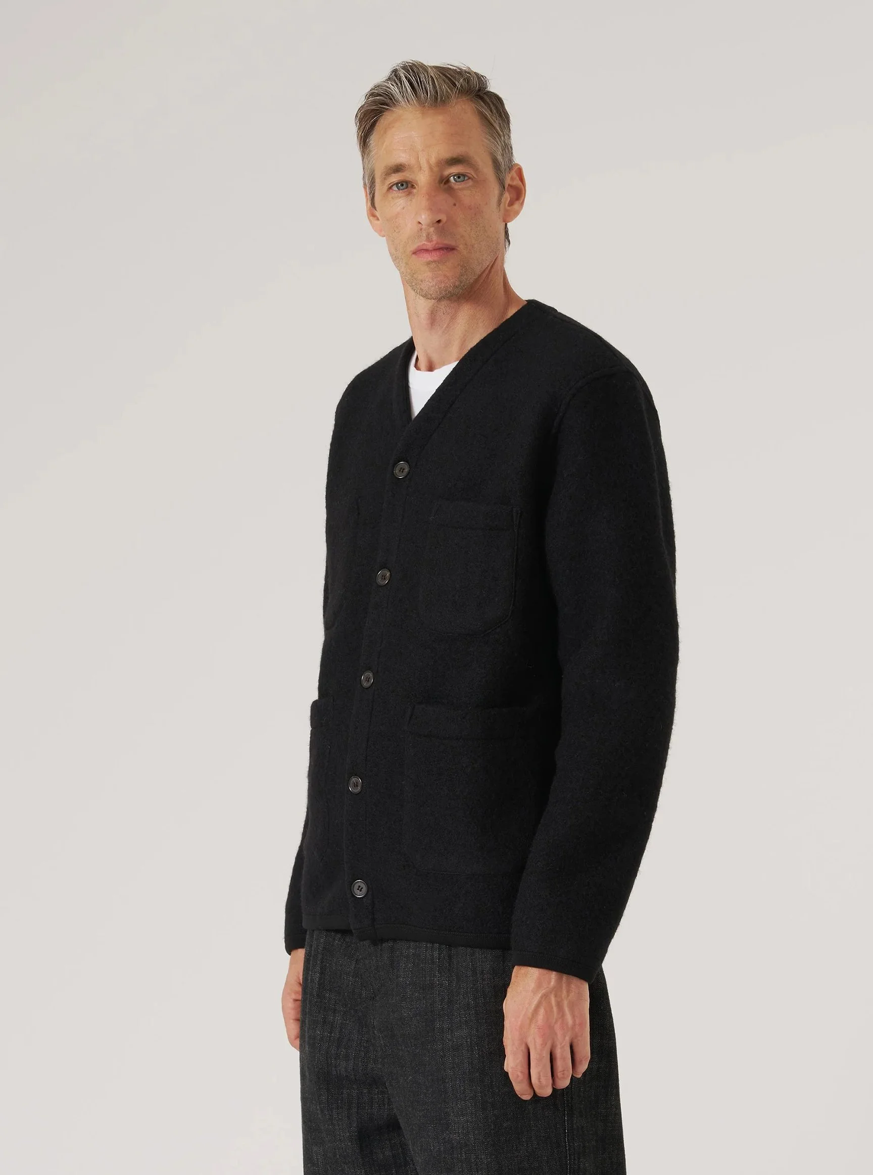 Universal_Works_Cardigan_Wool_Fleece_Black_2.jpg