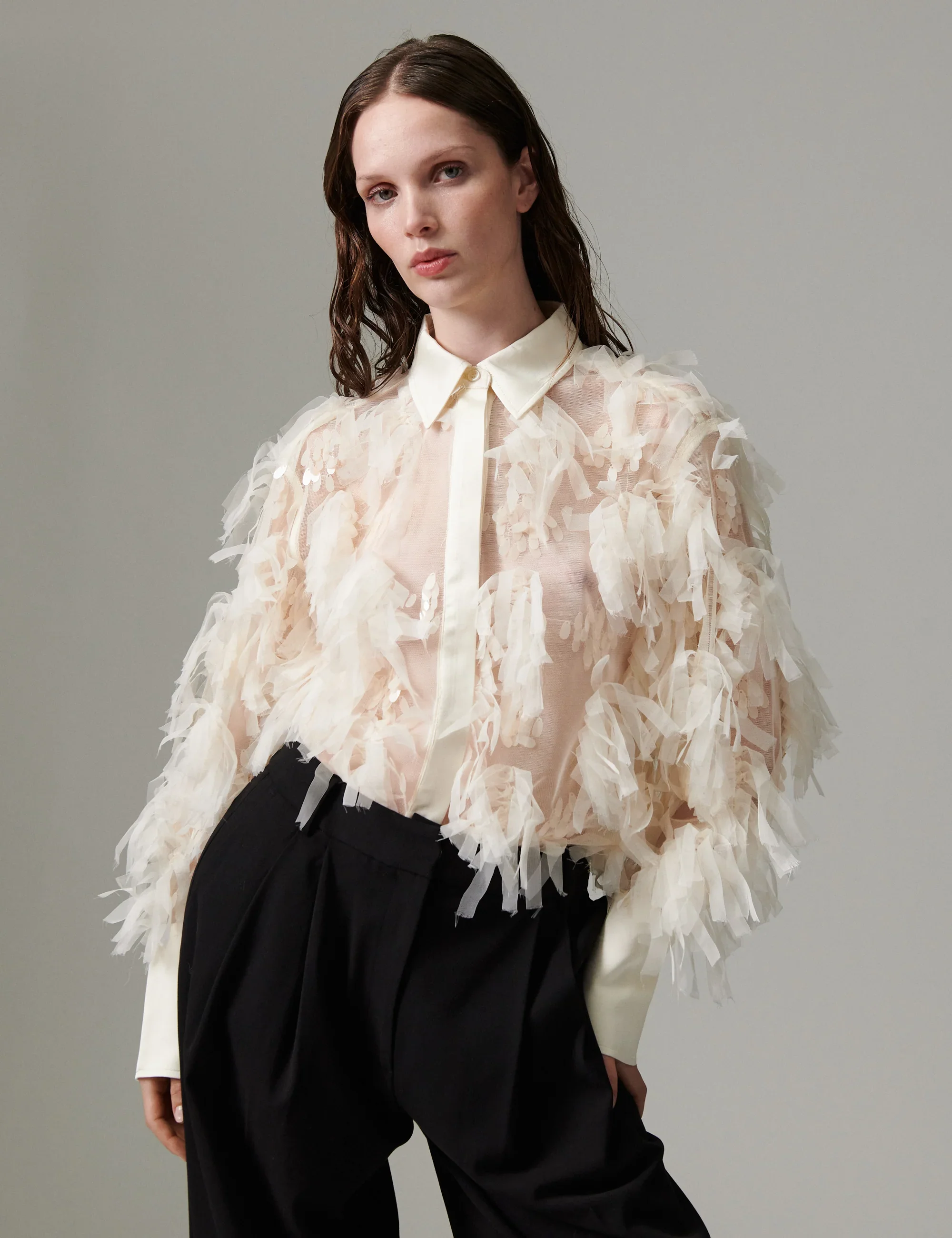 Day_Stema_Shiny_Sprout_Blouse_Brown_Rice_Cream_Ivory_White_Ecru_1.webp