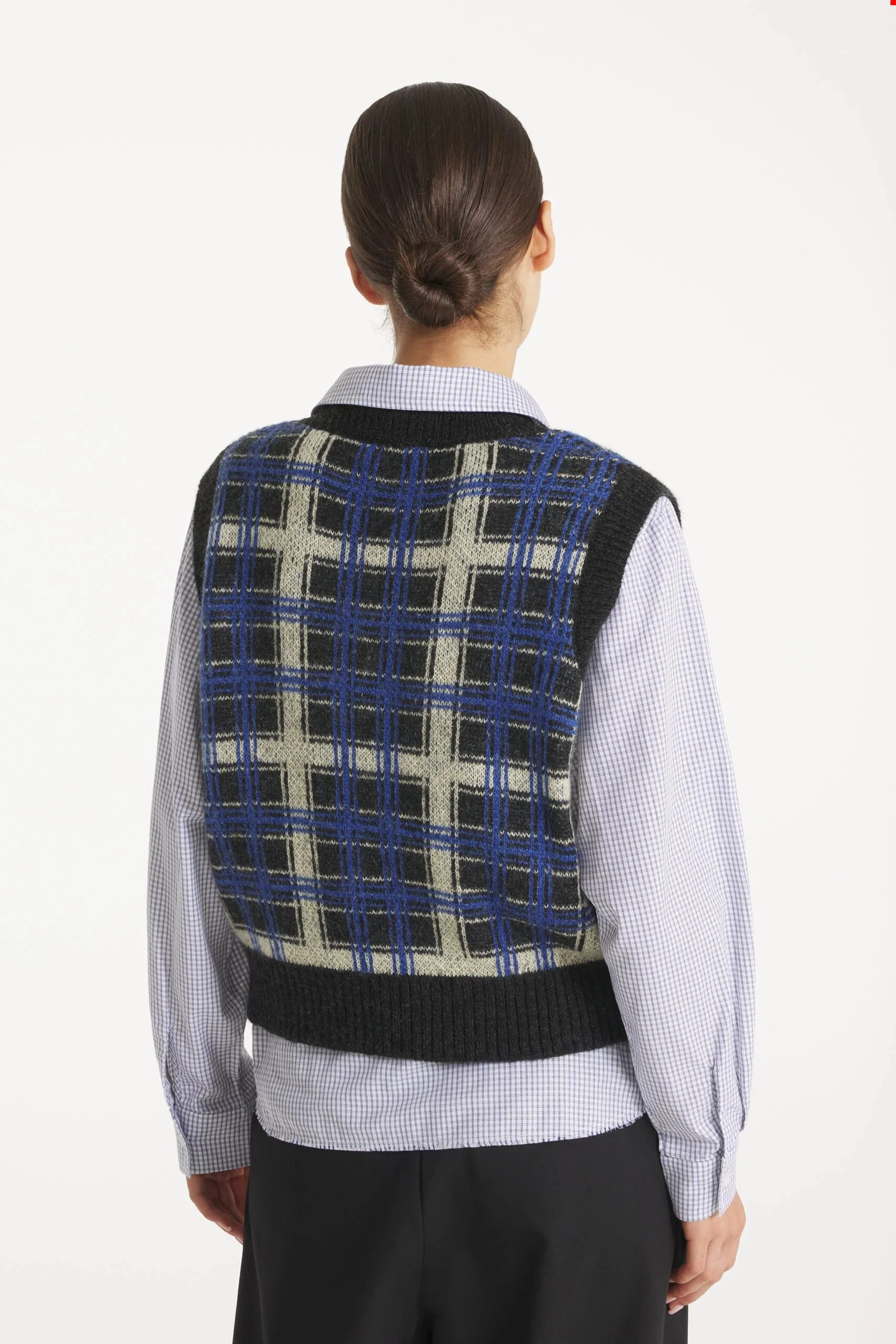 LMSM_Le_Mont_St_Michel_Sarro_Check_Sweater_Vest_Blue_Charcoal_4.jpg