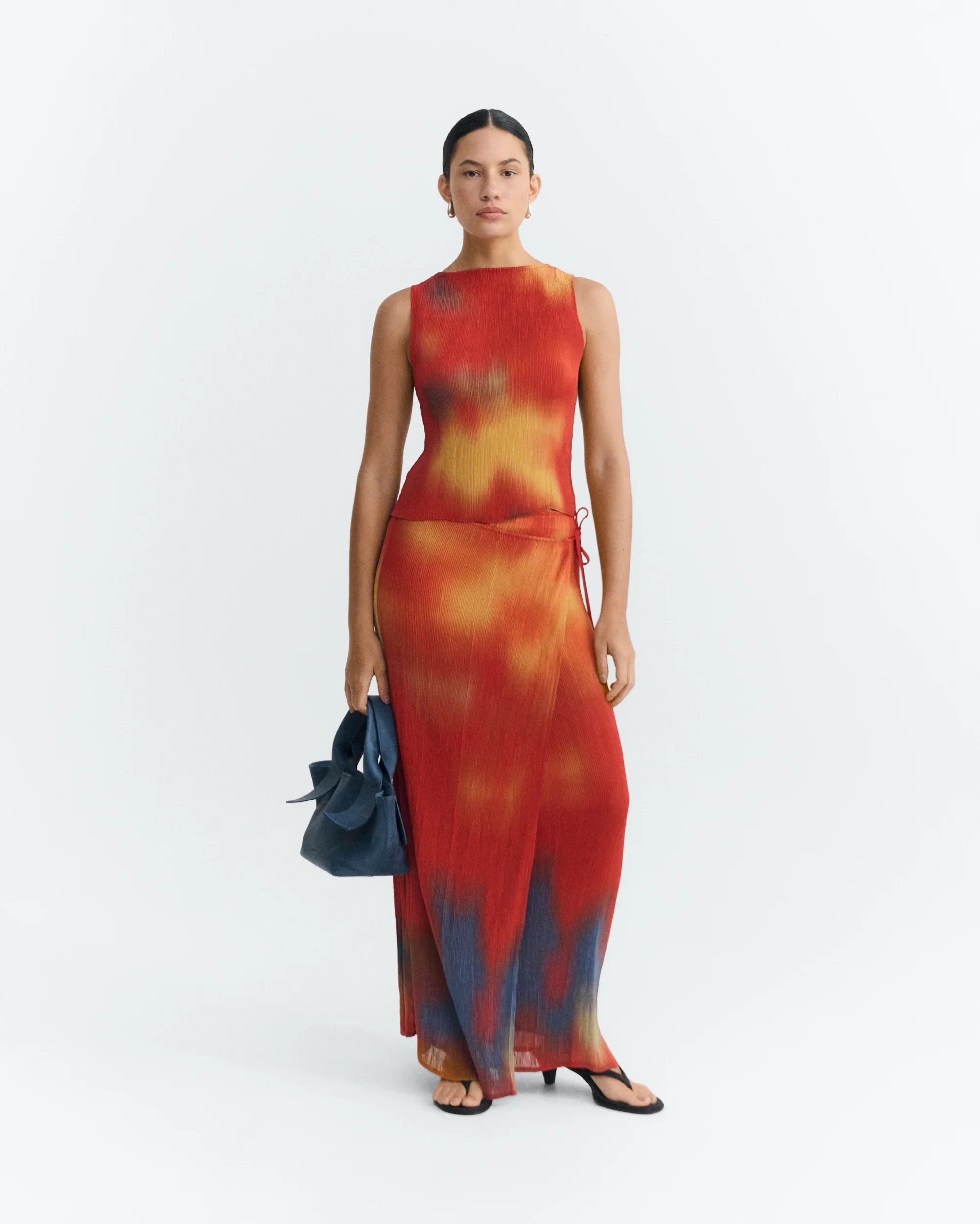 Thinking_Mu_Dora_Pleated_Top_Glass_Red_Orange_2.webp