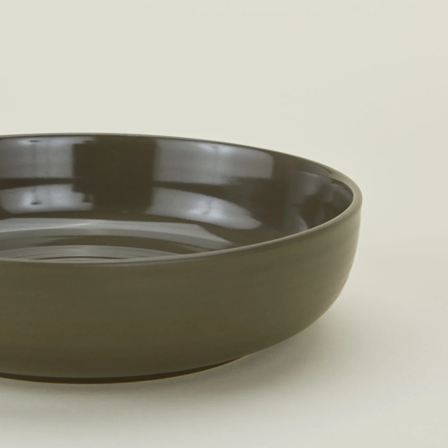 Hawkins_New_York_Essential_Low_Bowl_Olive_Green_3.webp