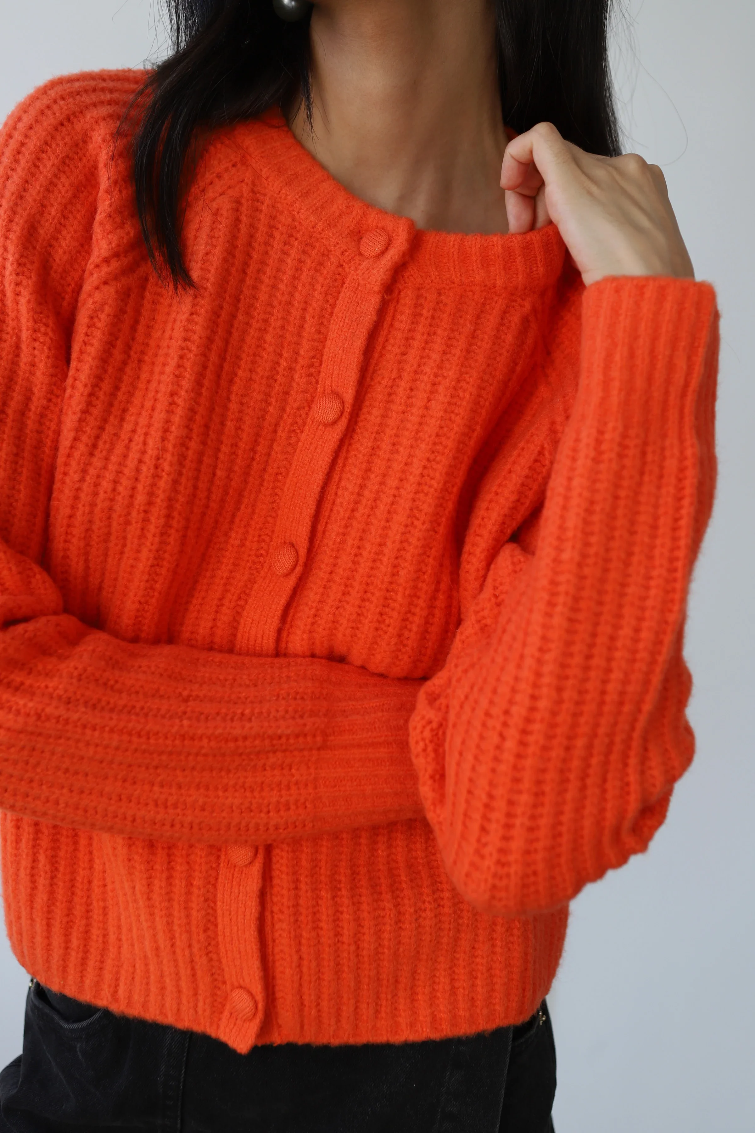 Callahan_Knitwear_Poppy_Cardigan_Poppy_Tomato_Red_Orange_1.webp