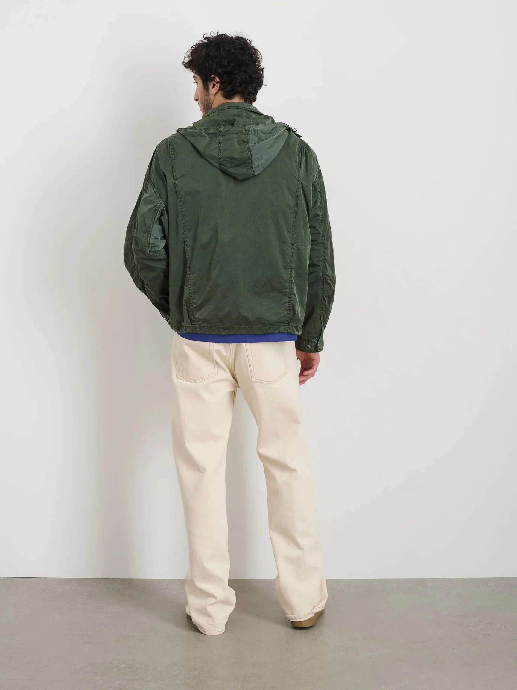 Alex_Mill_David_Windbreaker_Nylon_Flight_Green_5.jpg