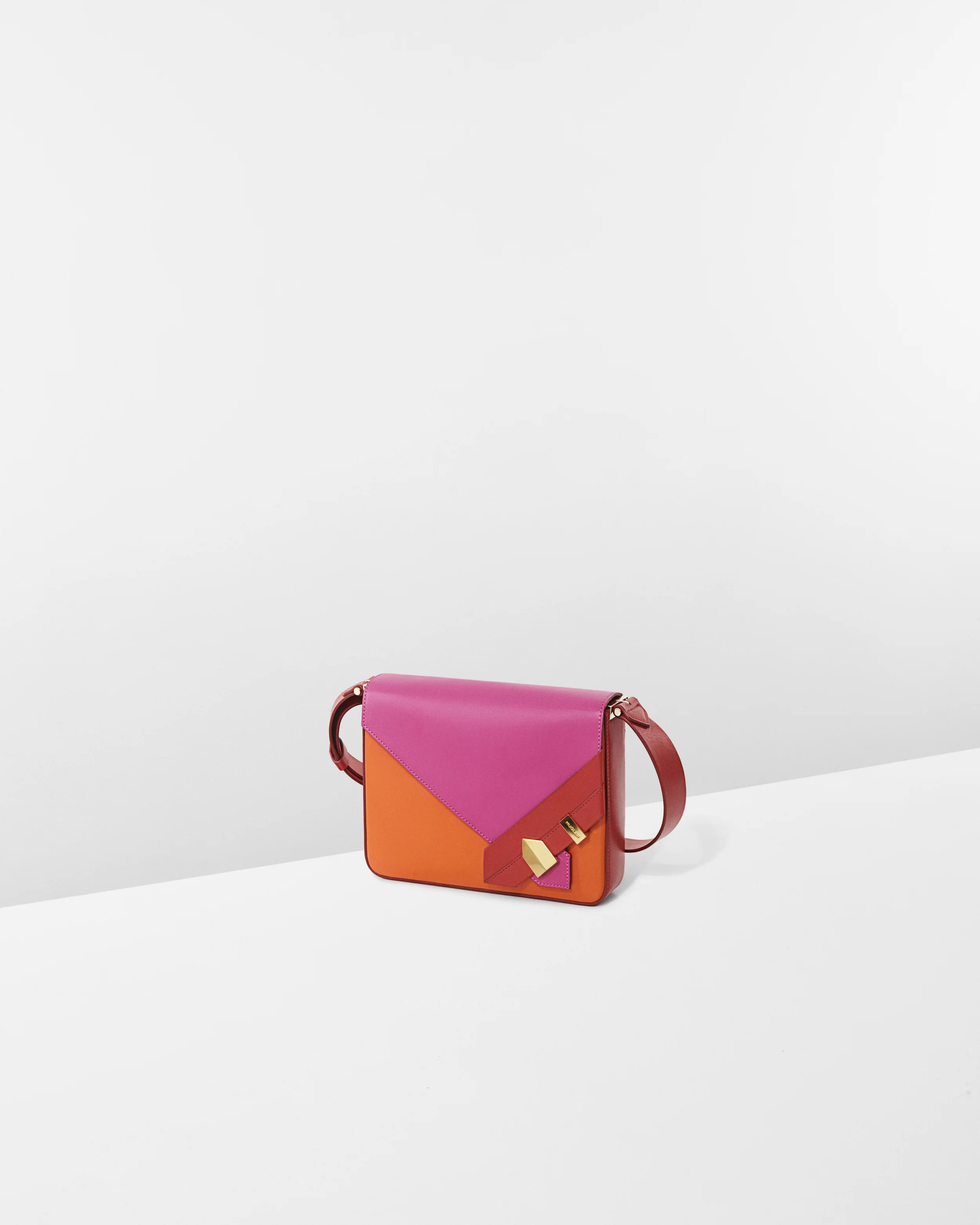 MUGLER_240516_RED_ORANGE_PINK_COLONEL_005.jpg
