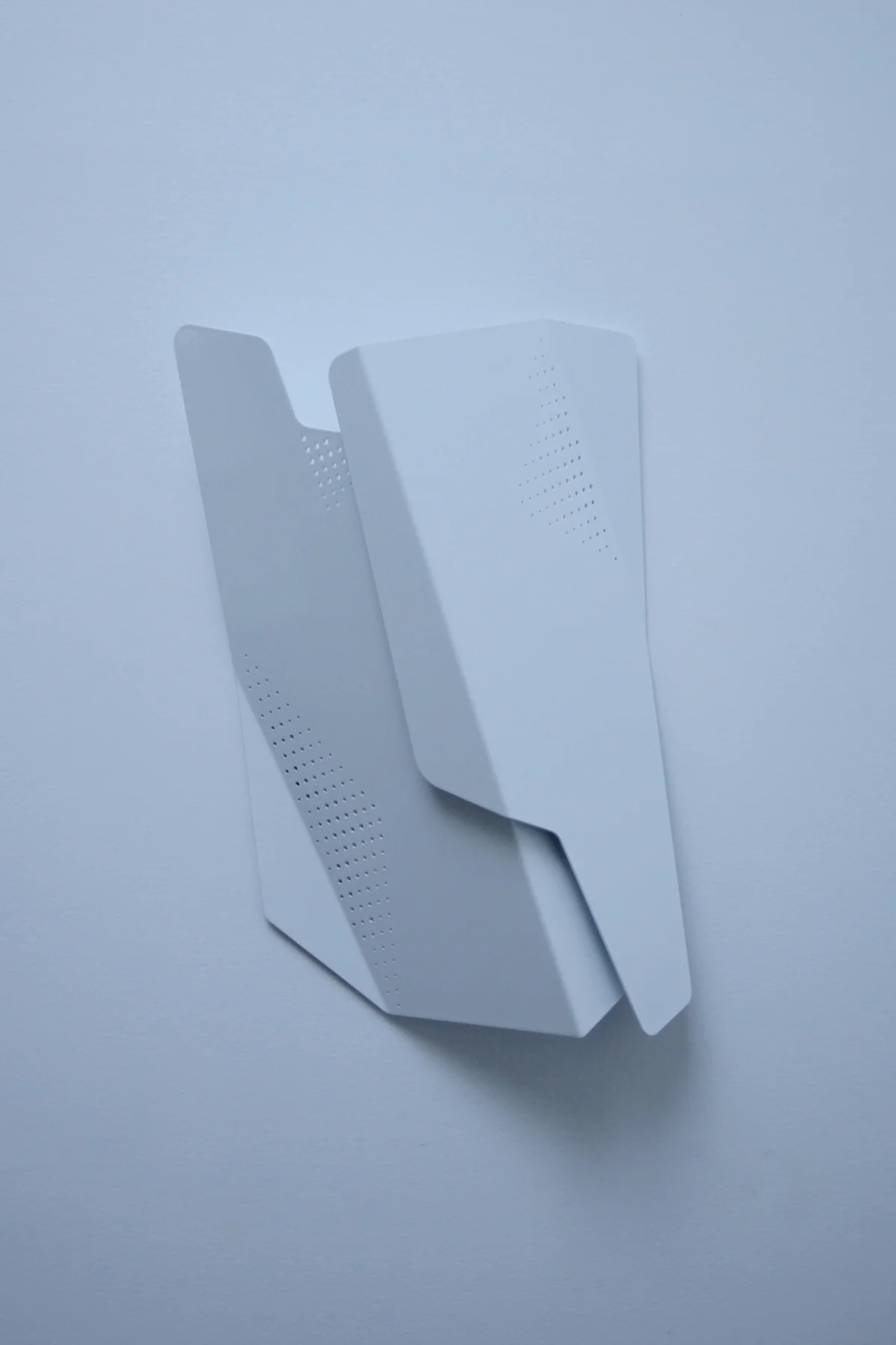 ES_BRAQUES-COLANDER-BY-DAY_DESIGNER_SUULIN-ARCHITECTS_PHOTO-CREDIT_SUULIN-ARCHITECTS.jpg