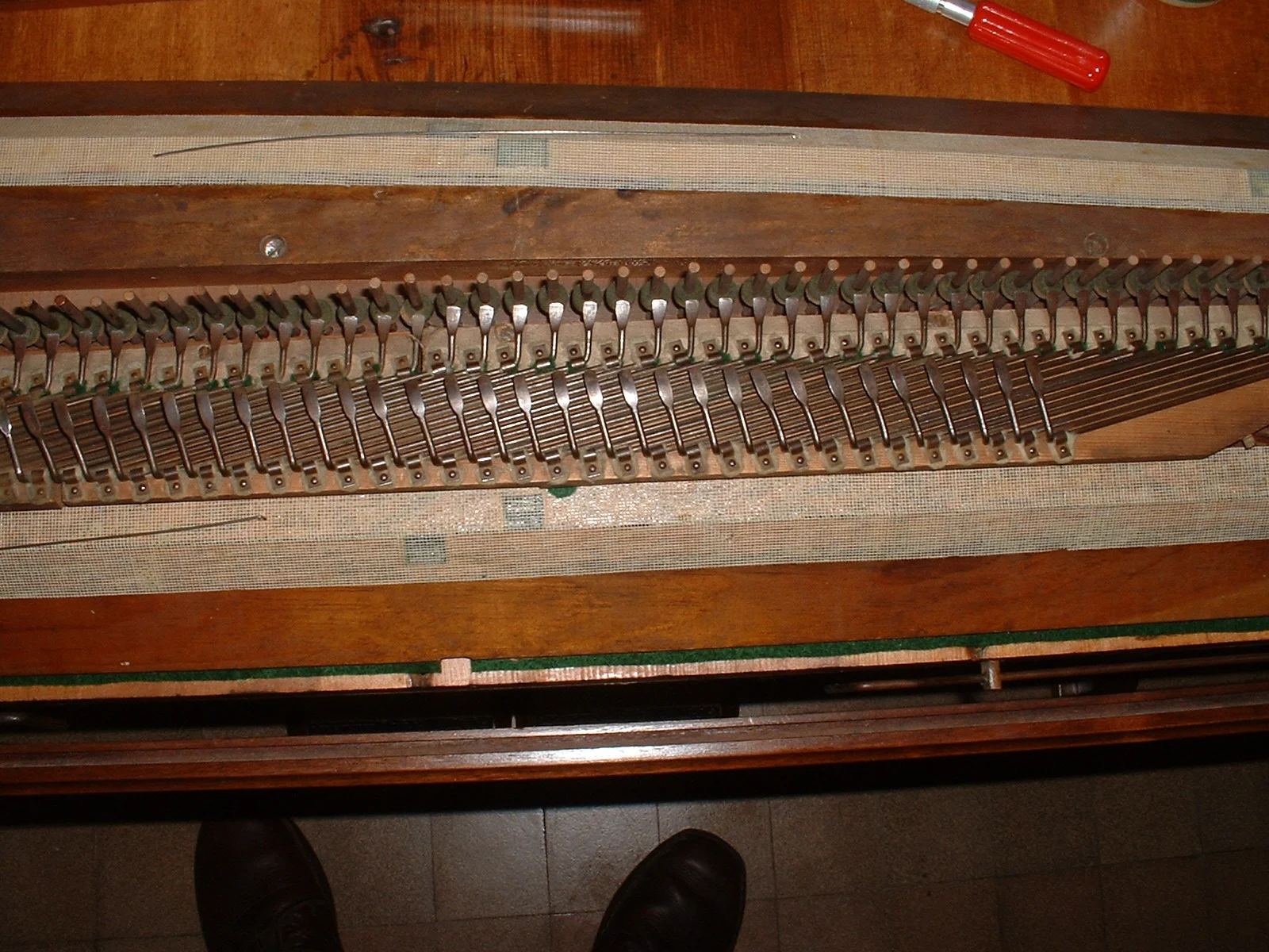 Treble coupler cleaned. Fortunately the bushings were fine and didn't need to be replaced.