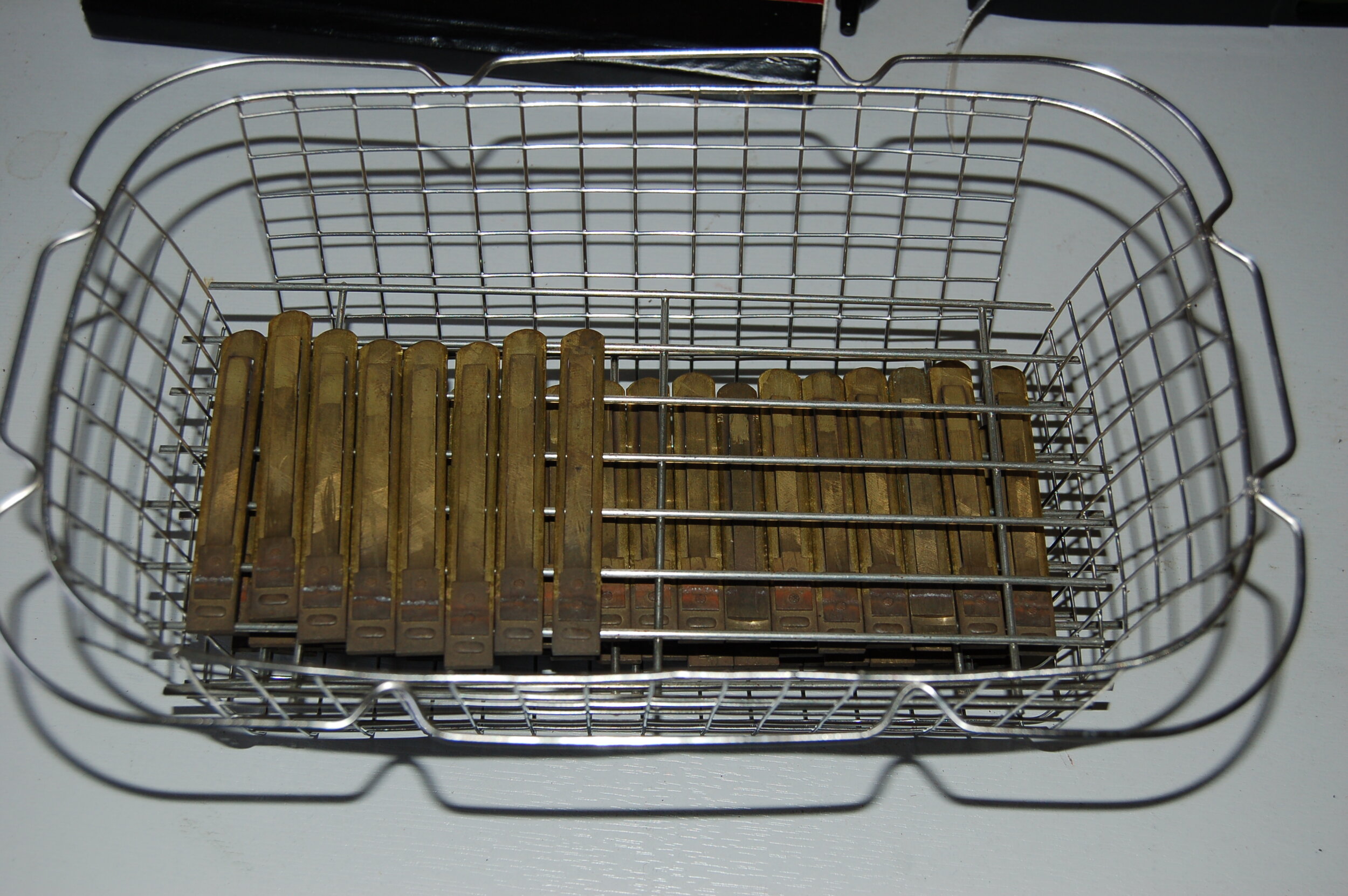  Reeds prepared for the ultrasonic cleaner 