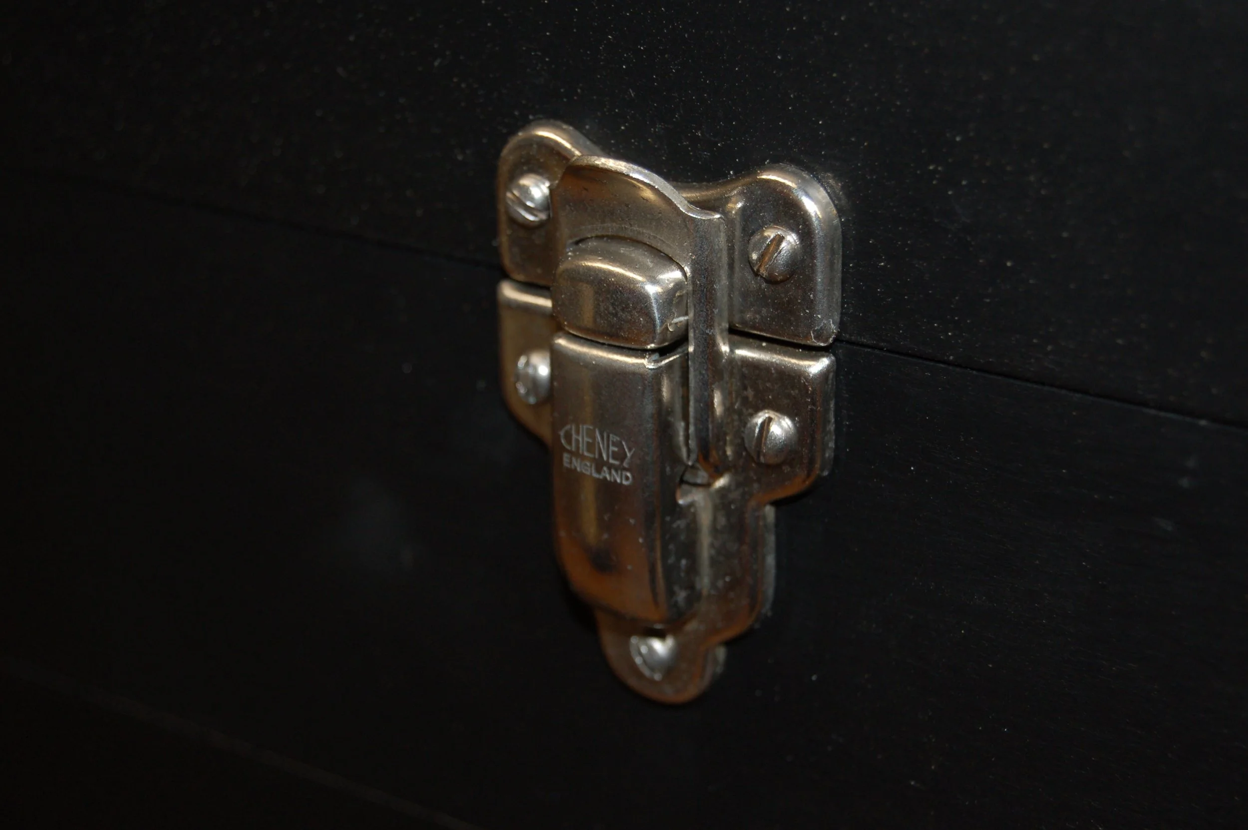  The latches show the make being English  