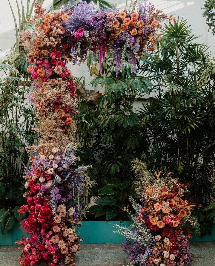 The power of flowers 💐⁠😍. We're giving the florals from Raquel and Tito's special day it's own moment! ⁠
⁠
Floral arrangements for your big day are an important consideration. Whether it's a traditional, sophisticated event or a whimsical, fairytal