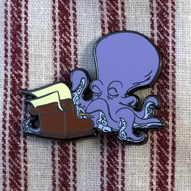 Here is a closer look at that Exclusive Otto pin designed by @briankesinger.  This pin will debut at Comic Con international 2017 at the @leagueofsteam booth #5618
Come see us July 20-23 2017 in San Diego!

#BrianKesinger #Otto #Victoria #ottoandvict