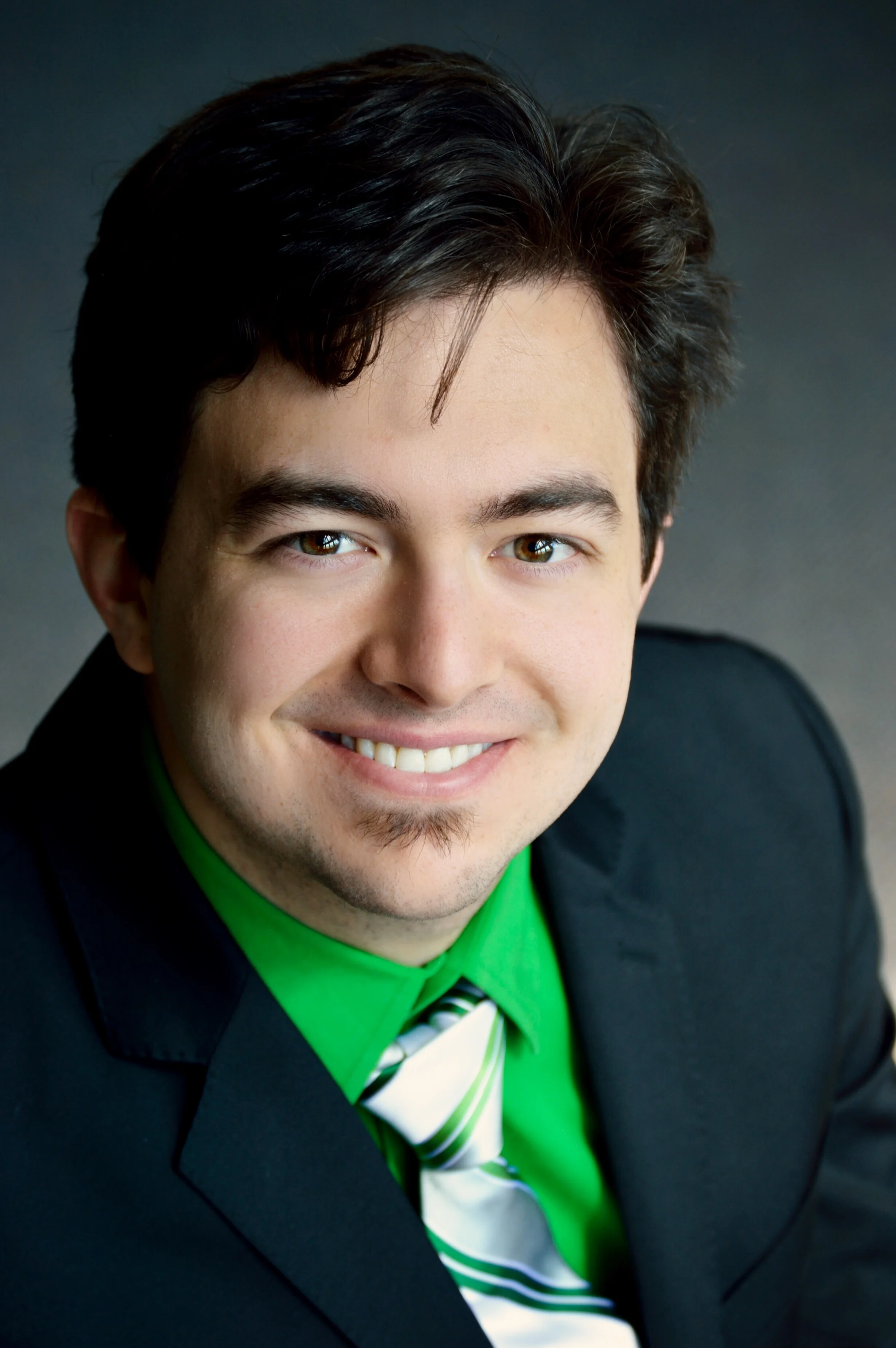 Arturo Fernandez Headshot.jpg