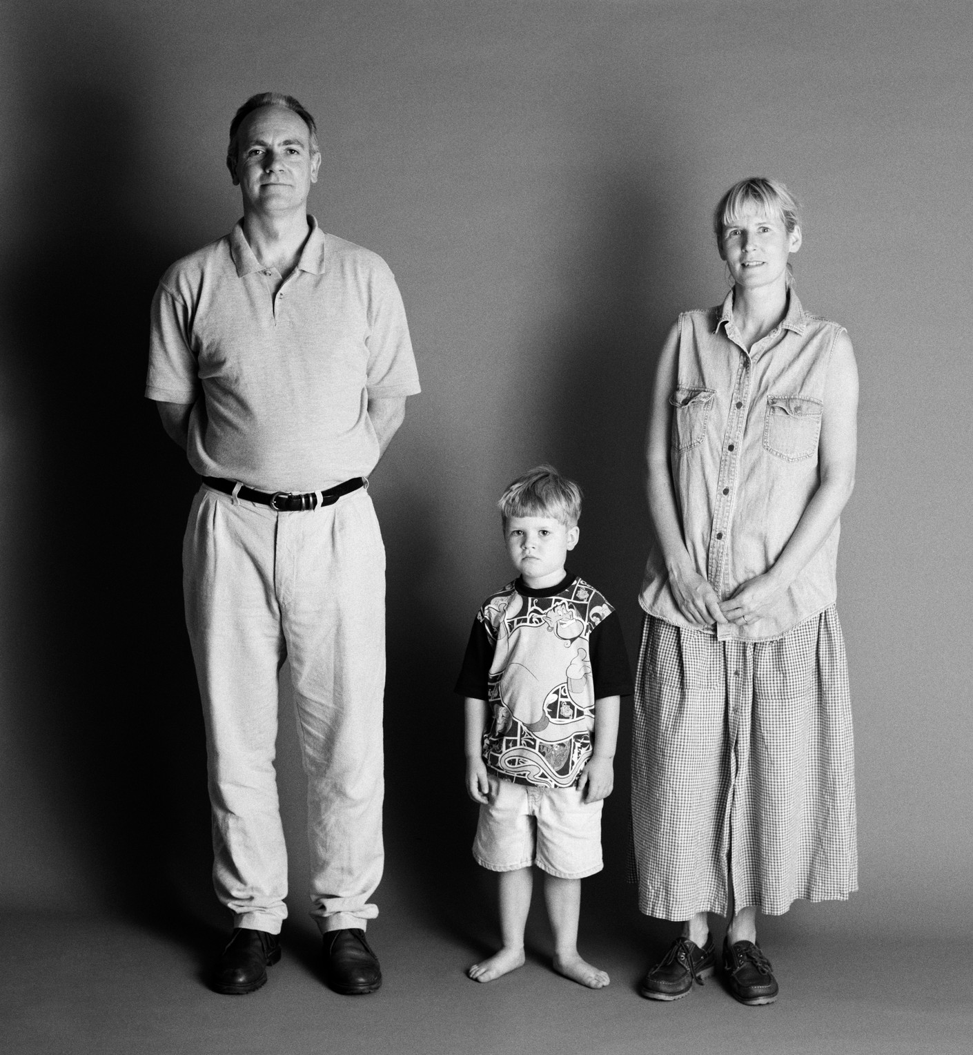 Первая семья в мире. Странная семья. Старые семейные фотографии. Самая странная семья в мире. Самые странные семьи.