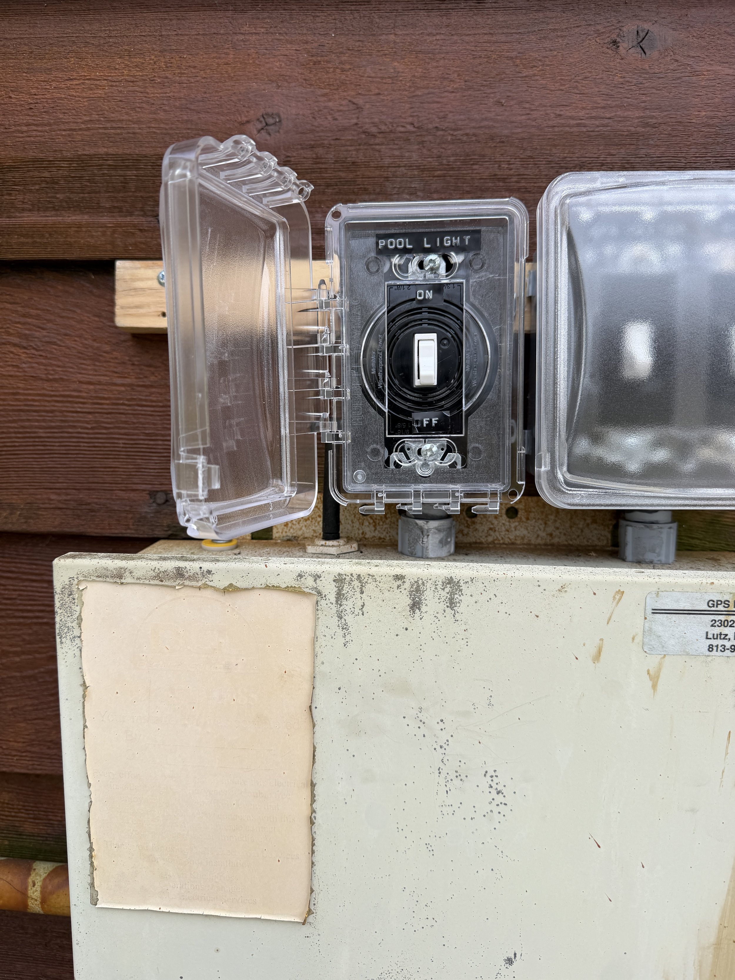 Pool Light.JPG