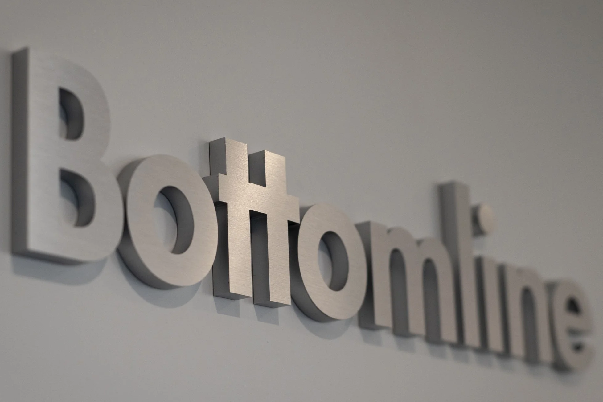 Bottomline-wall-crop.jpg