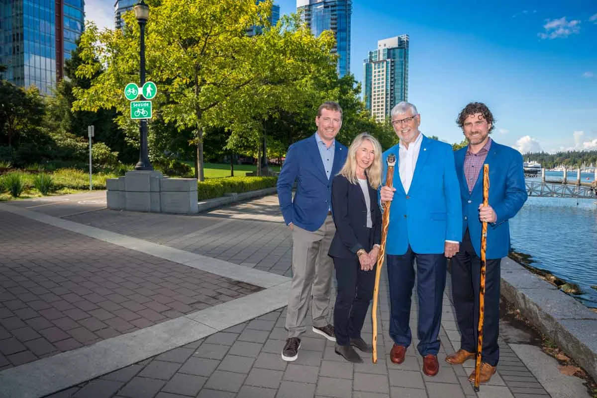 Sacha, Brenda, David and Jason McLean at the Coal Harbour Seawall, Vancouver, BC . BARY J. BRADY PHOTOGRAPHY