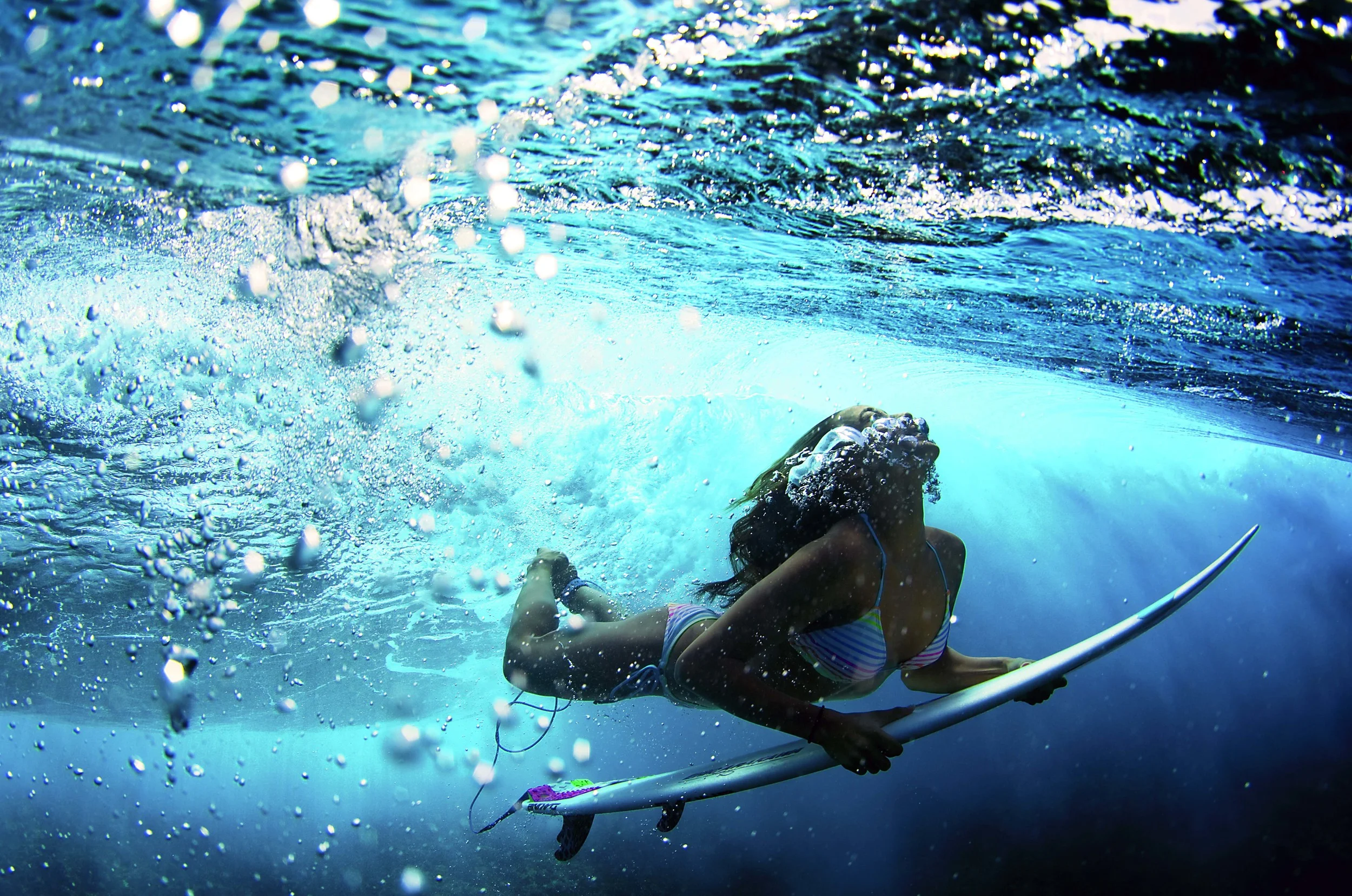 CLJGLOSSY ©jeff hornbaker_08_kalia duckdive_8679.jpg