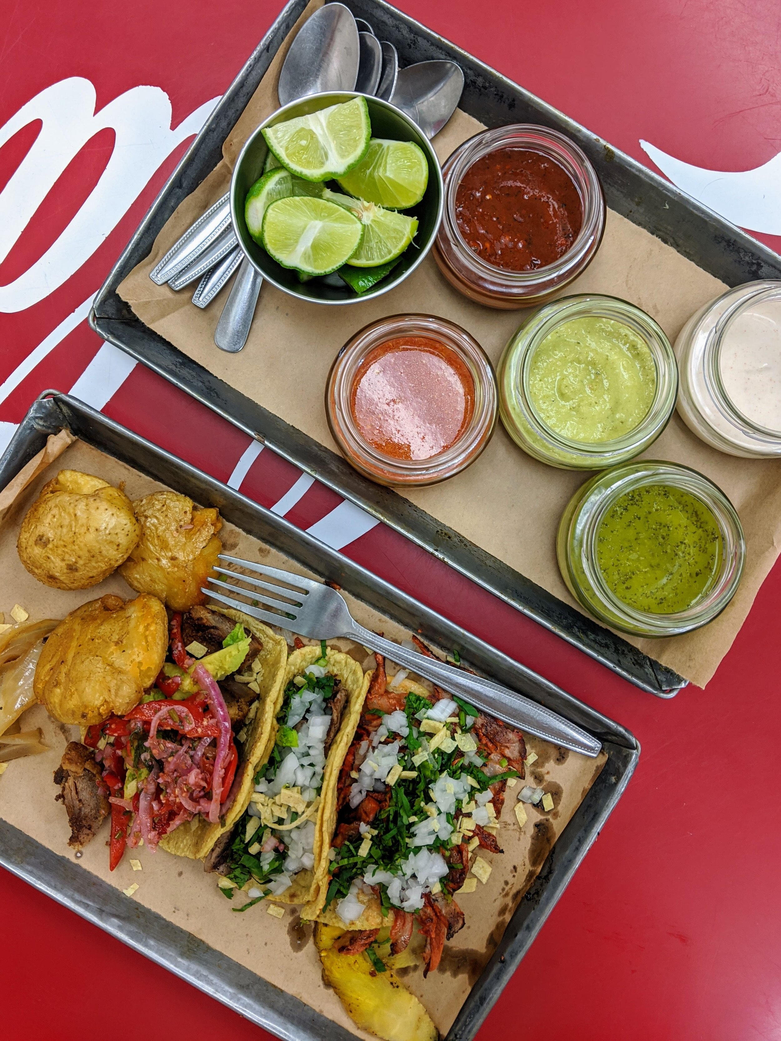 guacamolly-famous-tacos.jpg