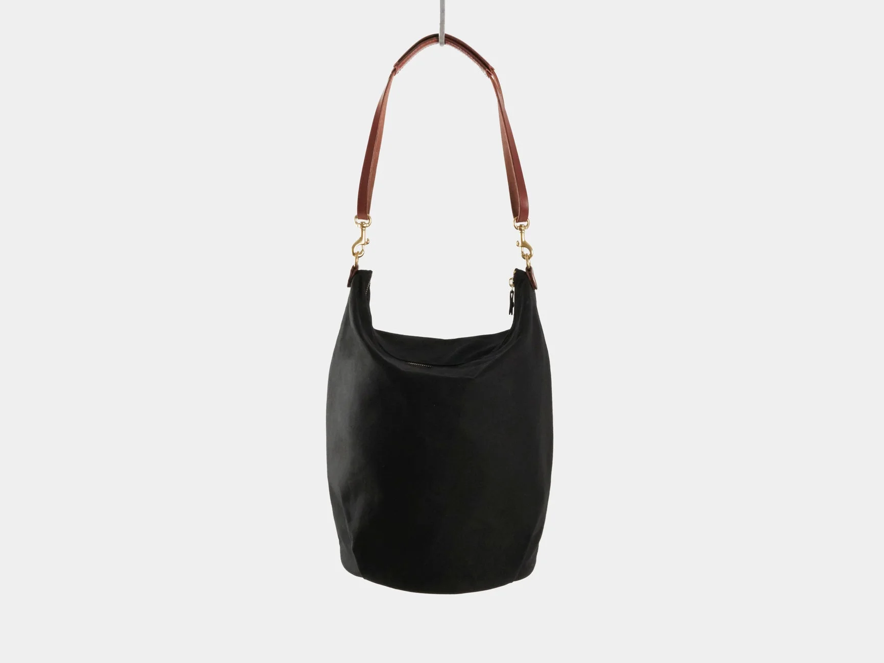 BigBucket-black-short-front.jpg