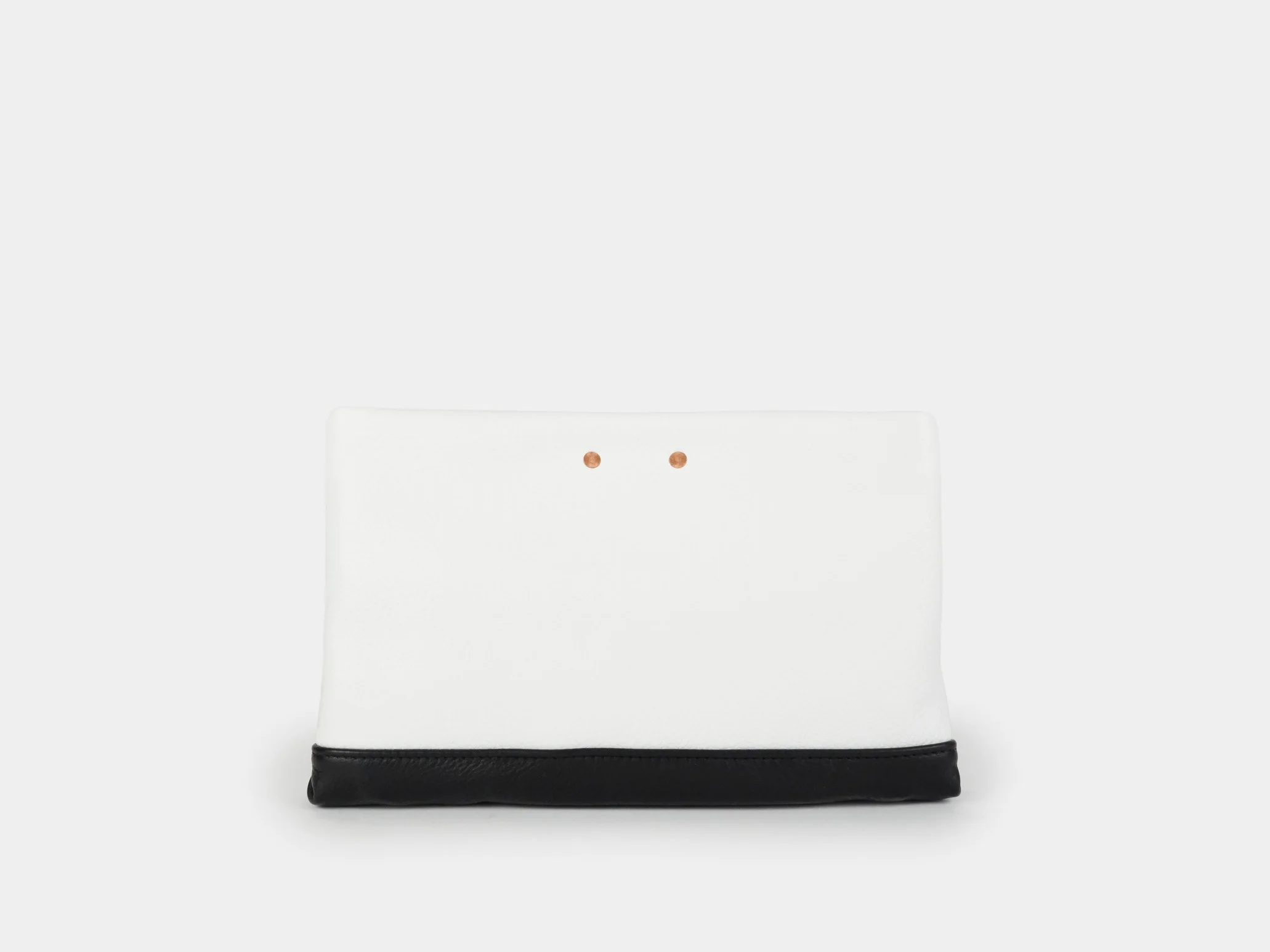 BW_Clutch-Front.jpg