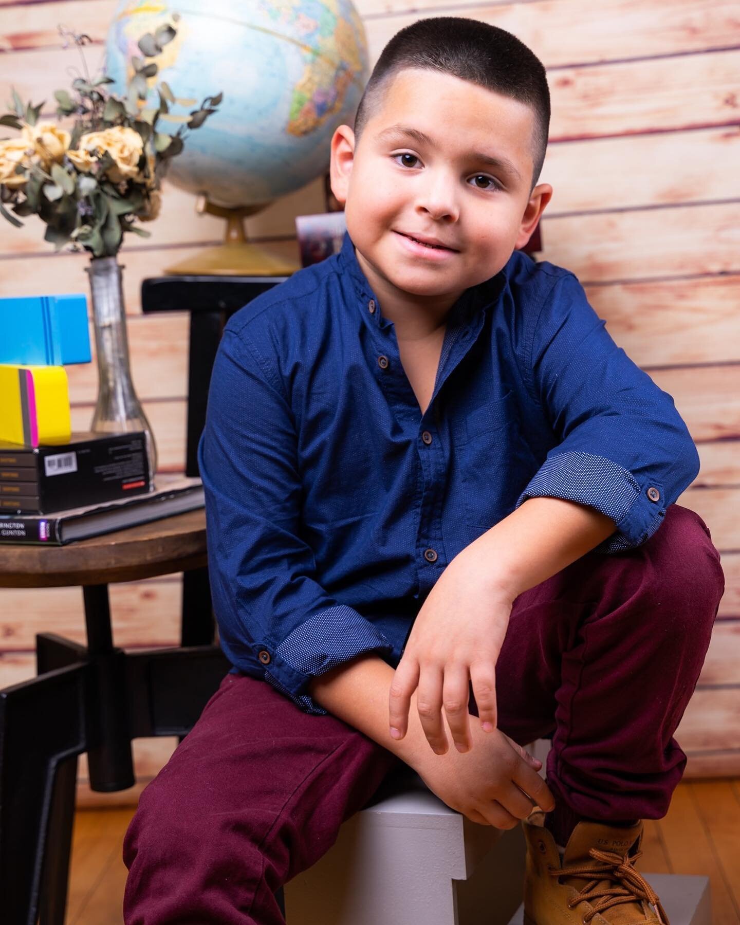 #model #handsome #thatsmile #backtoschool #backtoschooloutfit #chicago#chicagoland #photography #portraitphotography
