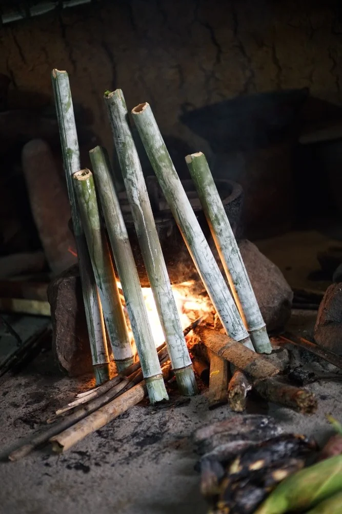 rice-cooking-in-bamboo.jpg