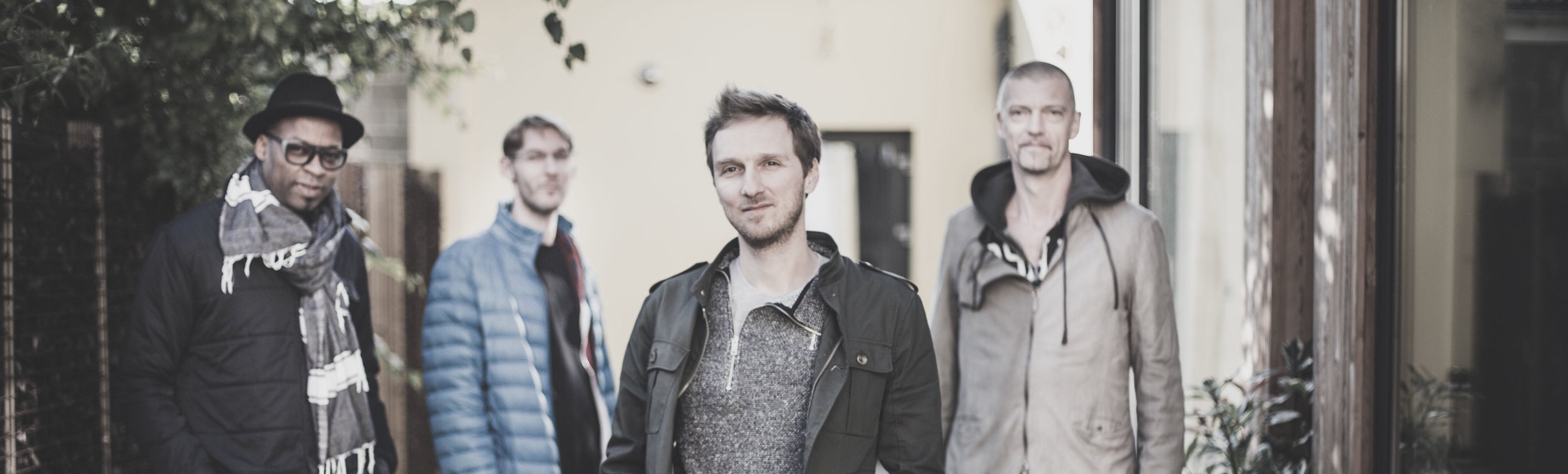 NK et groupe by Dave Stapleton 1.jpg