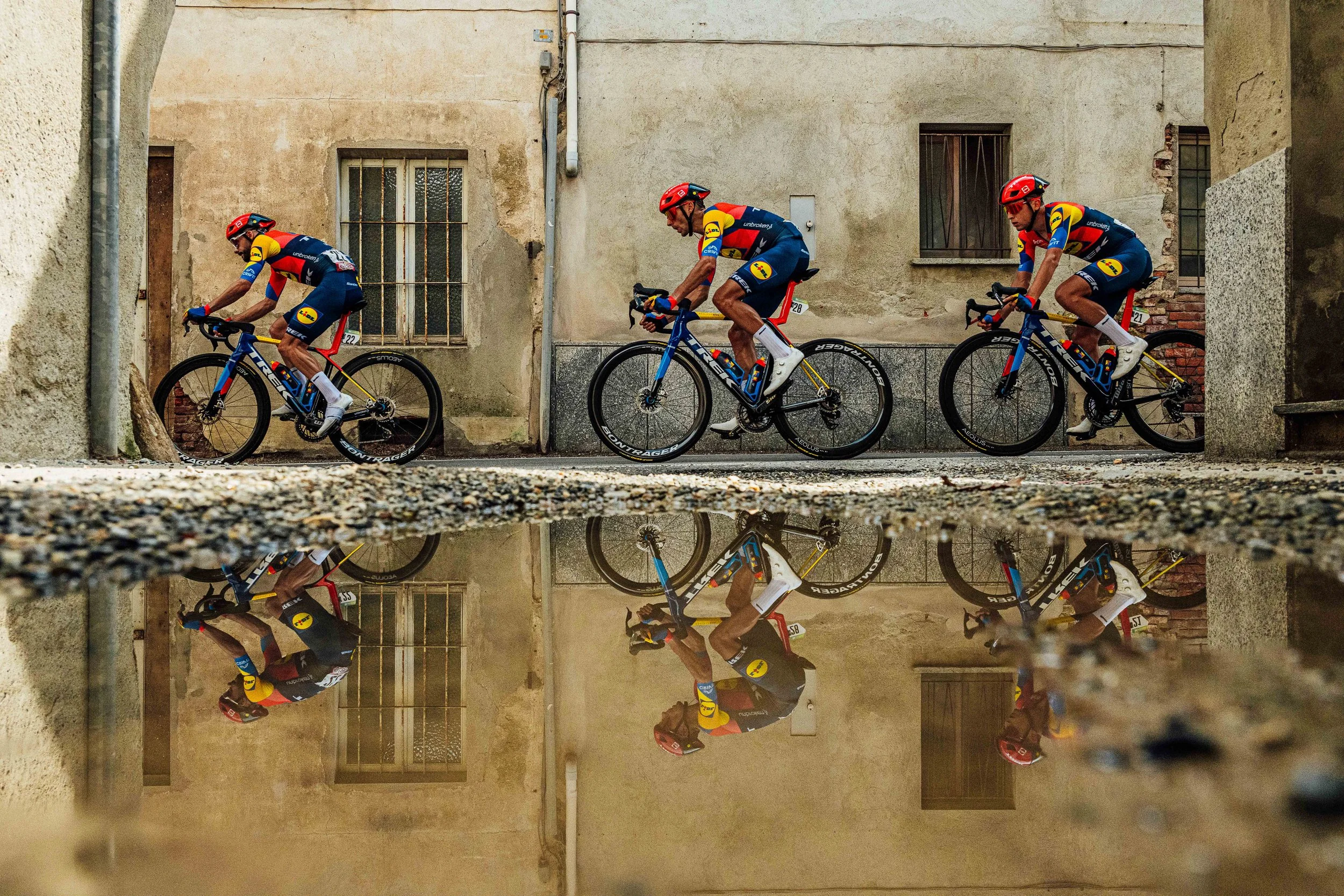 cyclingimages-2025-Vuelta-Stage 1-824218.JPG